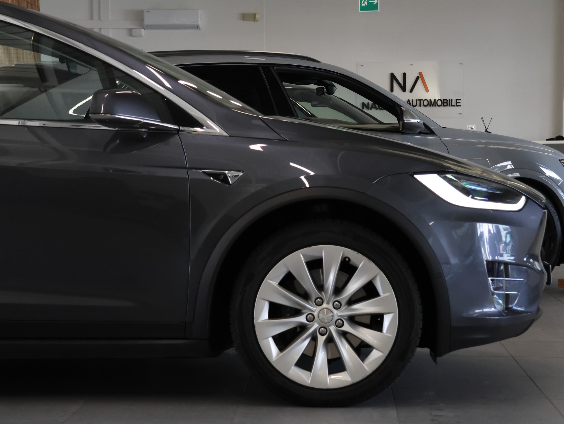 TESLA Model X 90 D *MIDNIGHT-SILVER LACKIERUNG*6-SITZE*-image-11