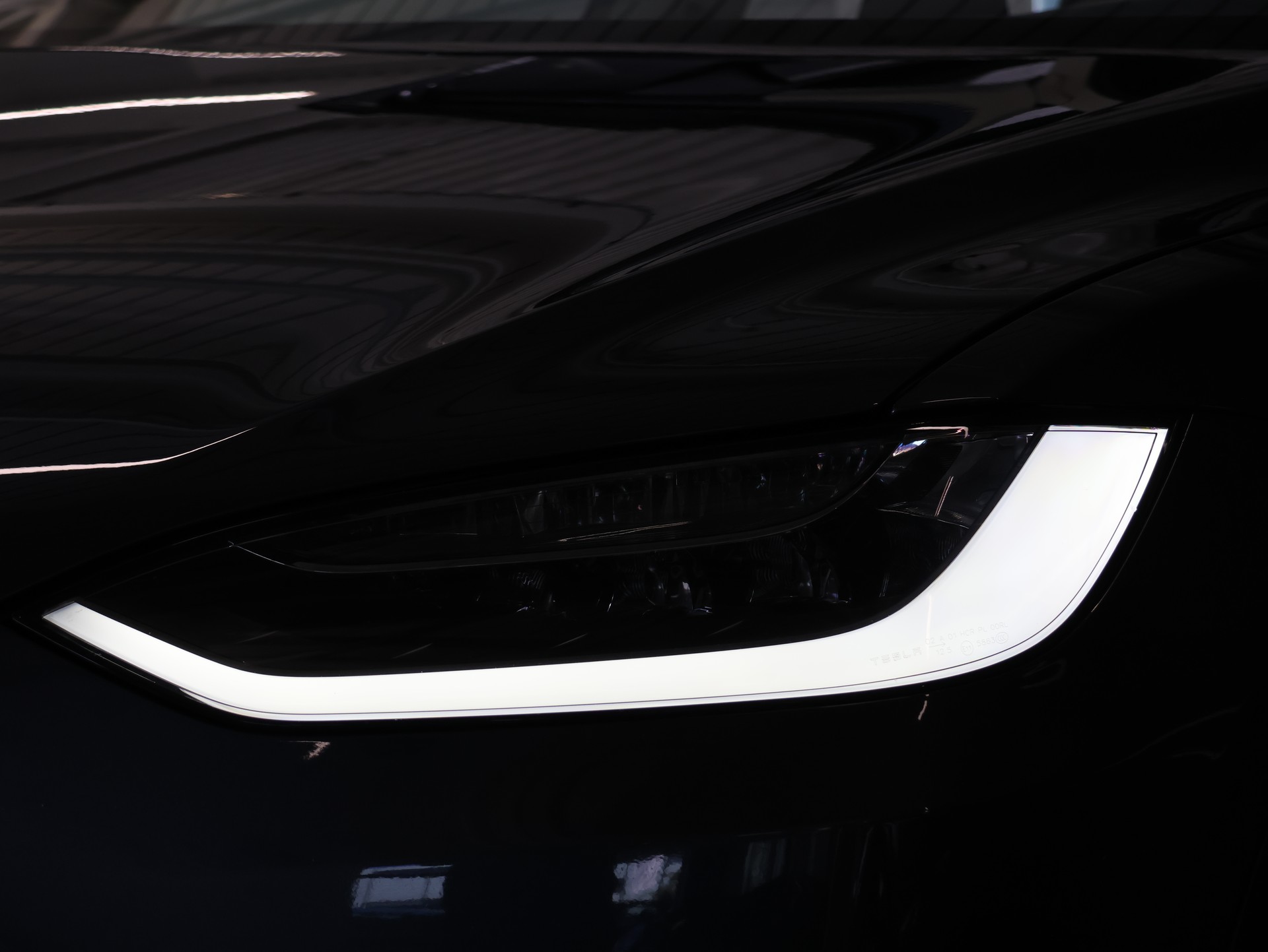 TESLA Model X 90 D *MIDNIGHT-SILVER LACKIERUNG*6-SITZE*-image-5
