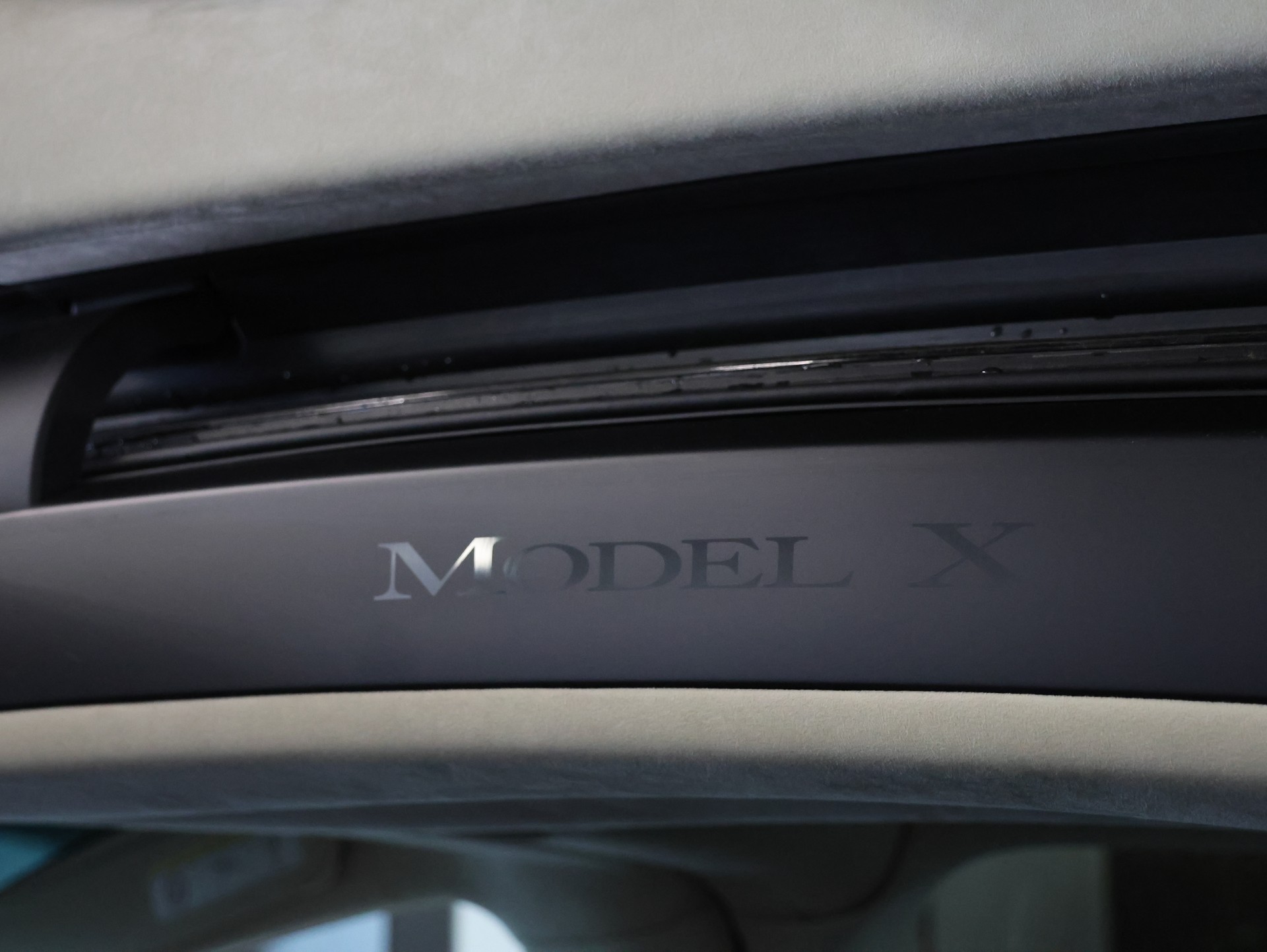 TESLA Model X 90 D *MIDNIGHT-SILVER LACKIERUNG*6-SITZE*-image-26