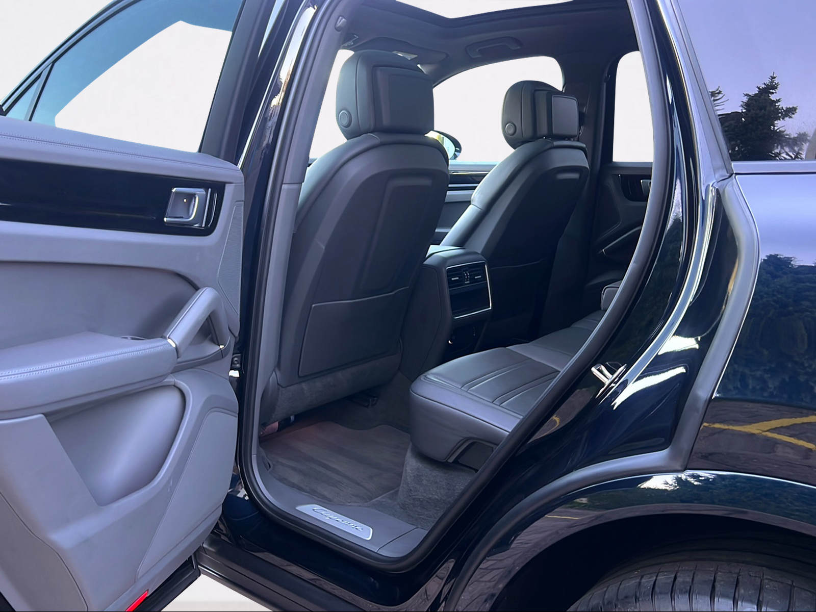 PORSCHE Cayenne-image-10