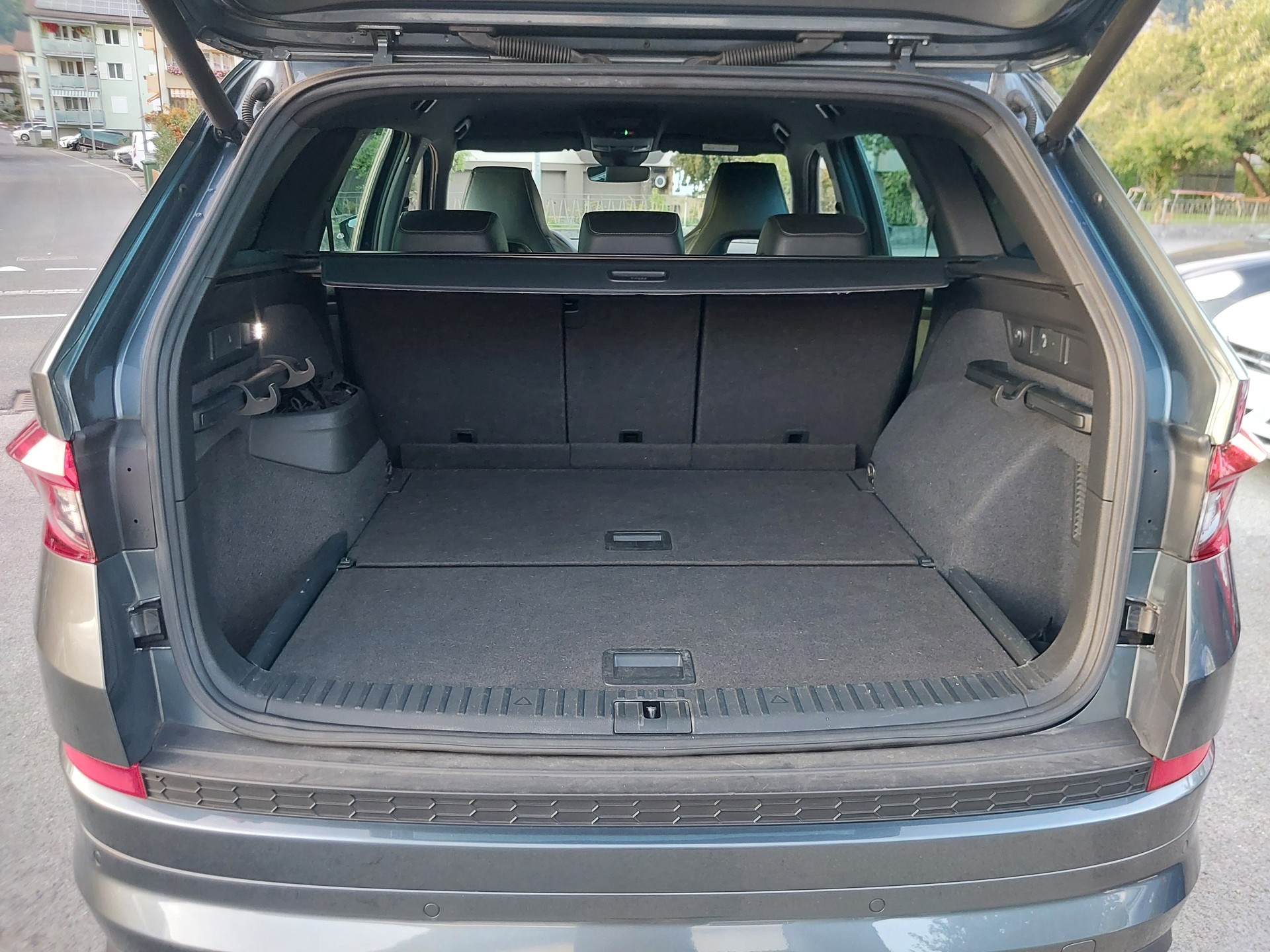 SKODA Kodiaq 2.0 TDI CR Sport Line 4x4 DSG-image-10