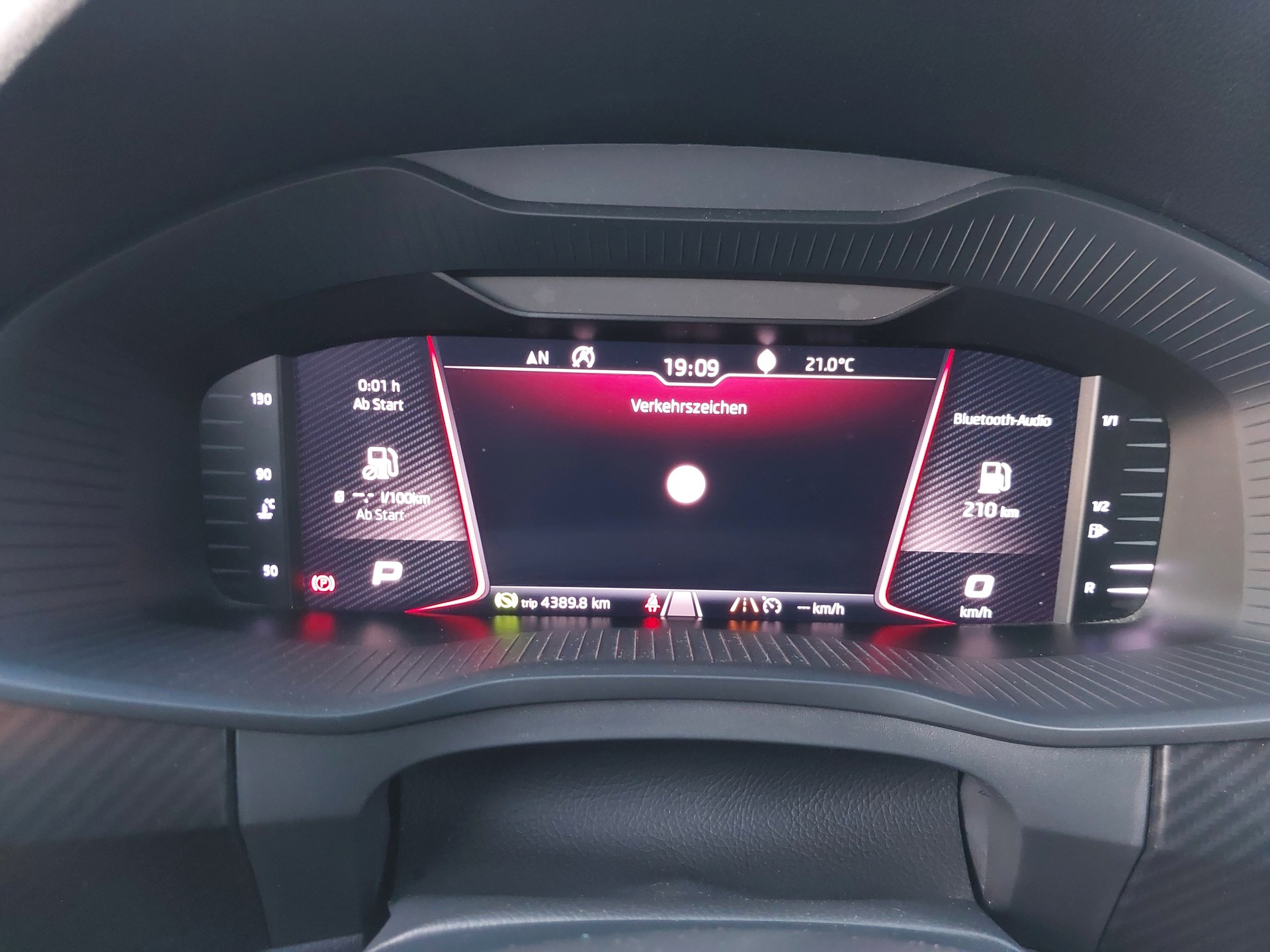 SKODA Kodiaq 2.0 TDI CR Sport Line 4x4 DSG-image-15