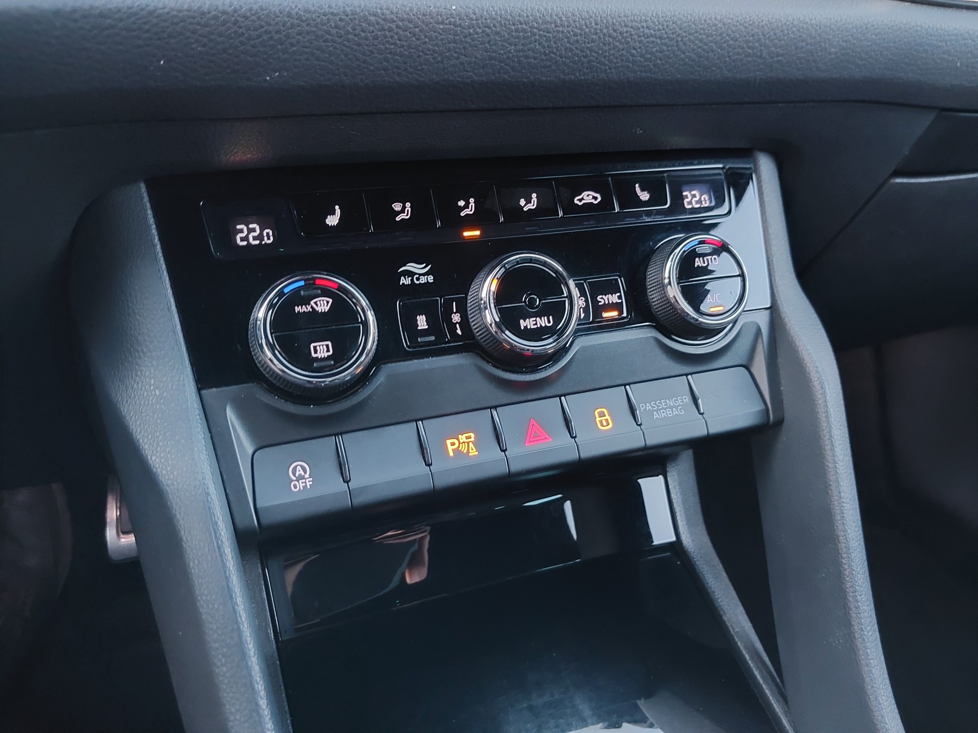 SKODA Kodiaq 2.0 TDI CR Sport Line 4x4 DSG-image-14