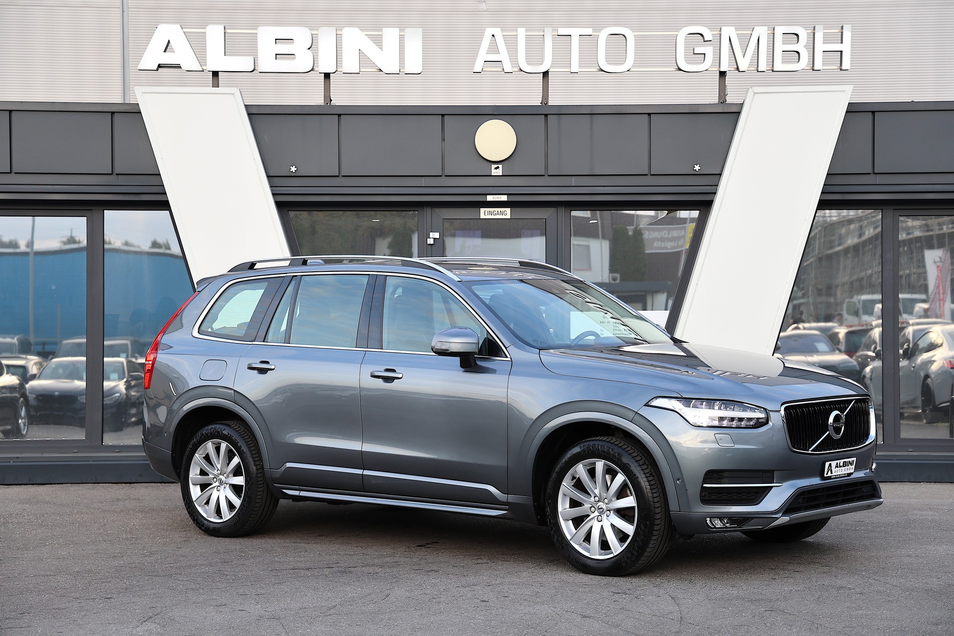 VOLVO XC90 2.0 D5 Momentum 7P. AWD *7-Plätzer* *neuer Partikelfilter*-showroom-element-1