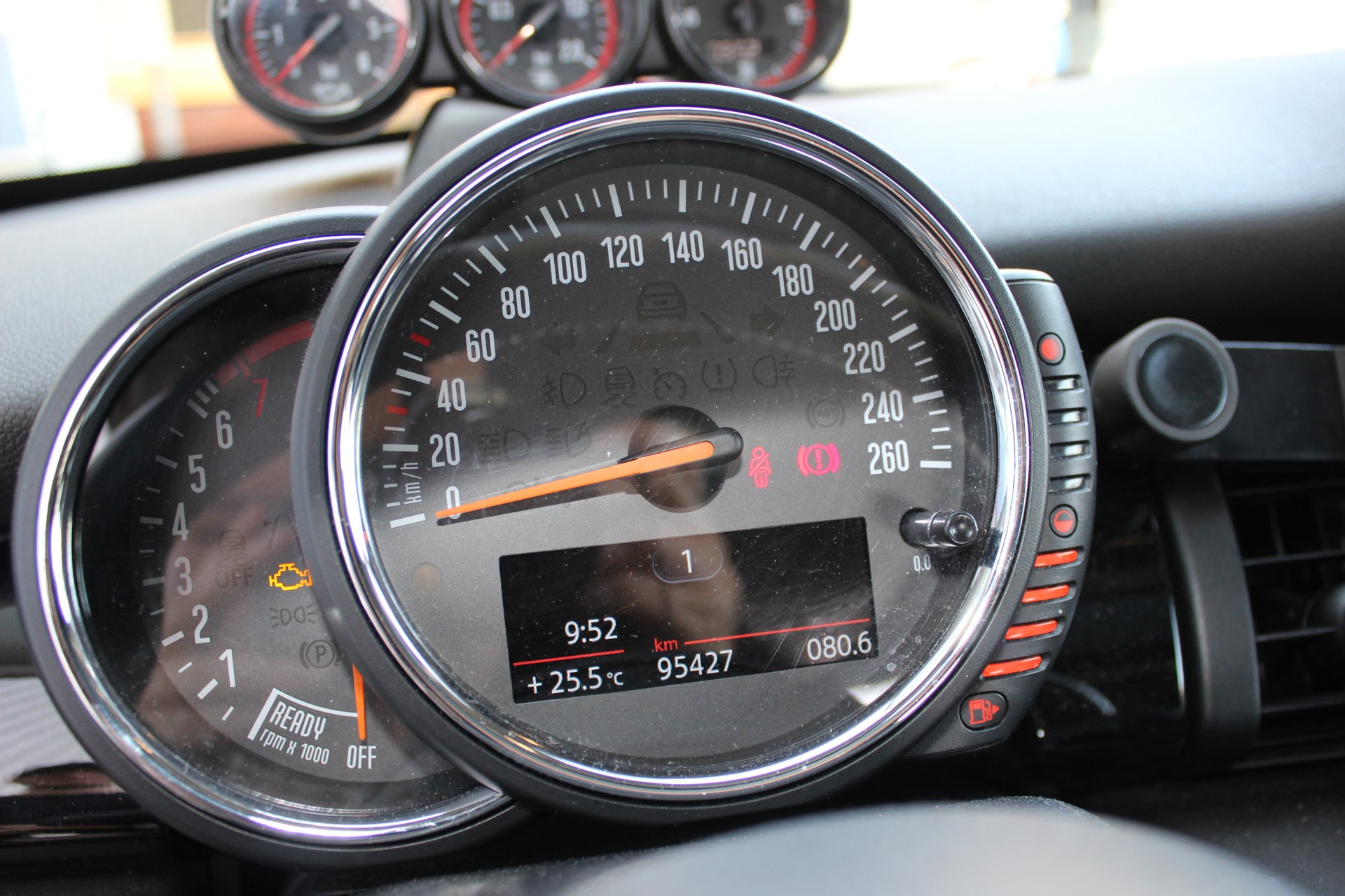 MINI 1.5i Cooper-image-10