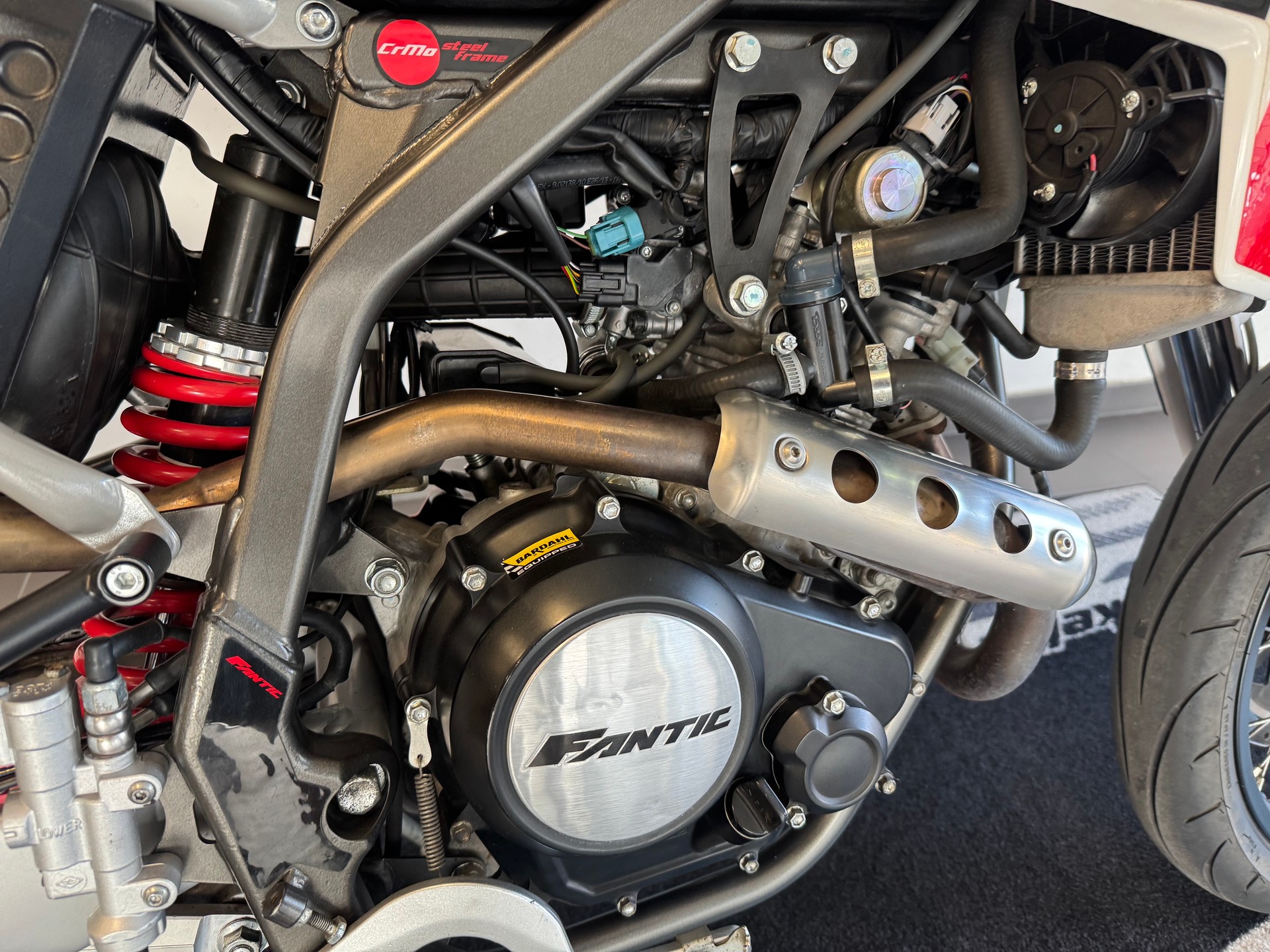 FANTIC XMF 125 Motard-image-6
