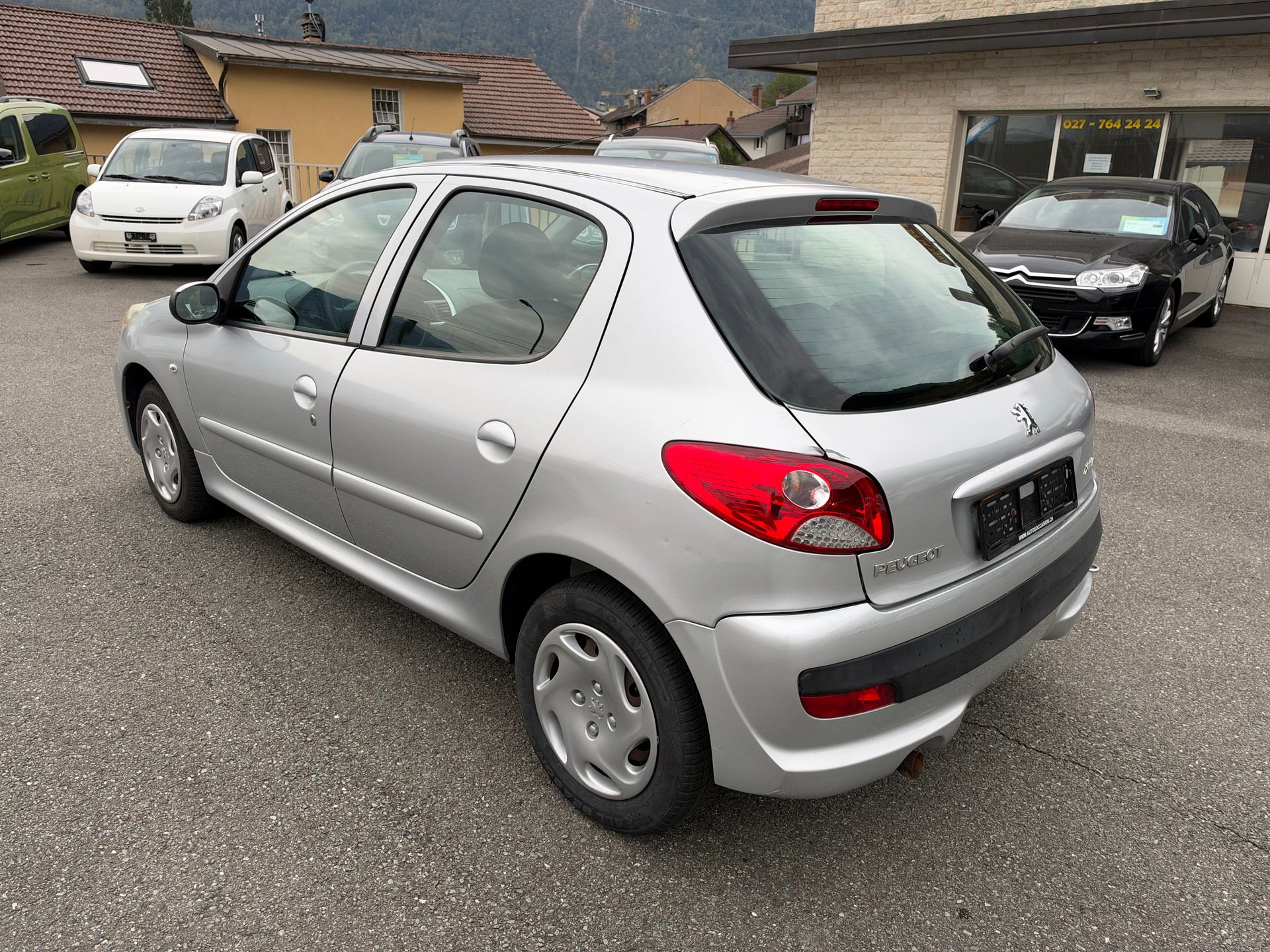 PEUGEOT 206+ 1.4 Trendy-image-8