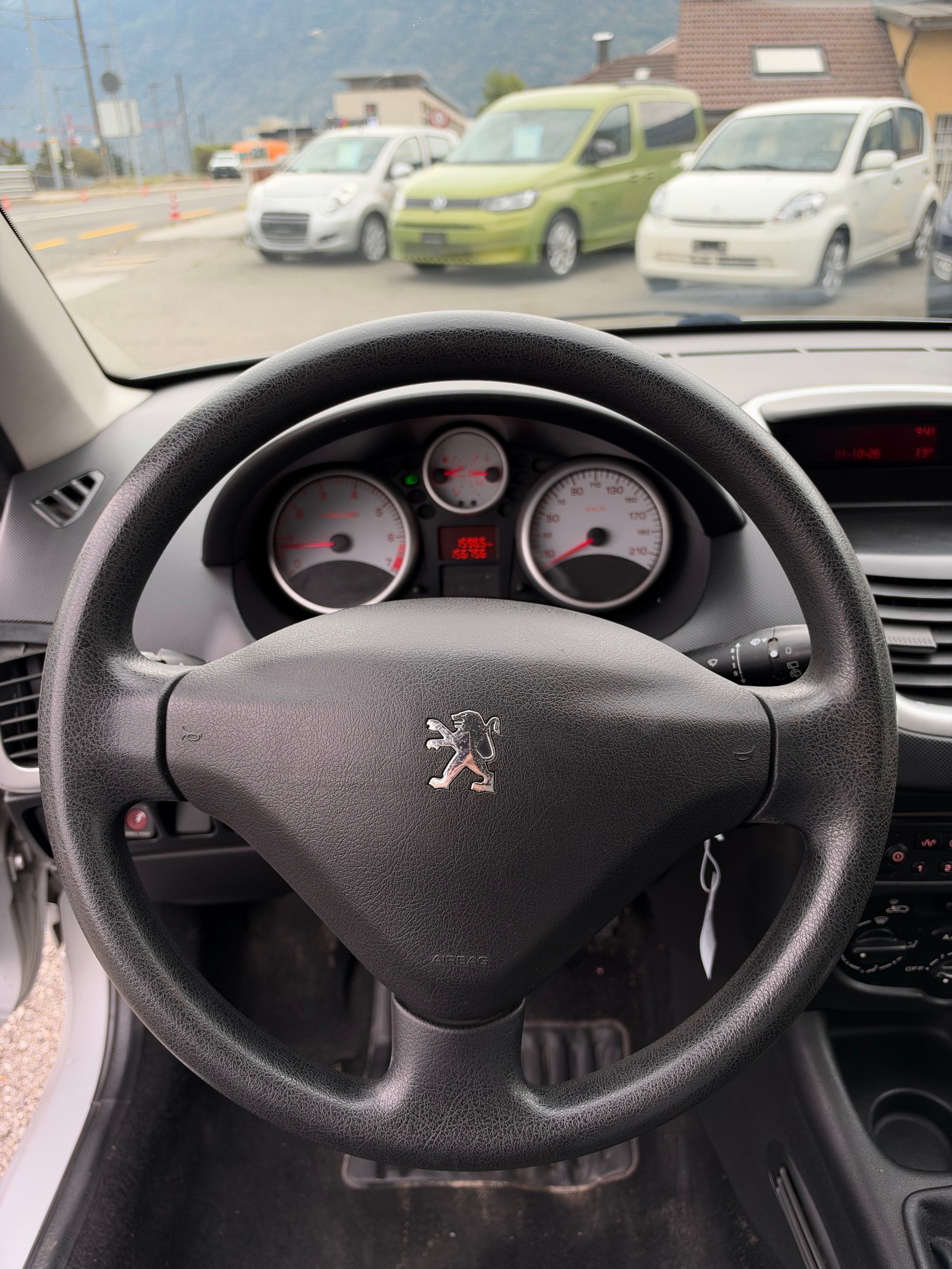 PEUGEOT 206+ 1.4 Trendy-image-11