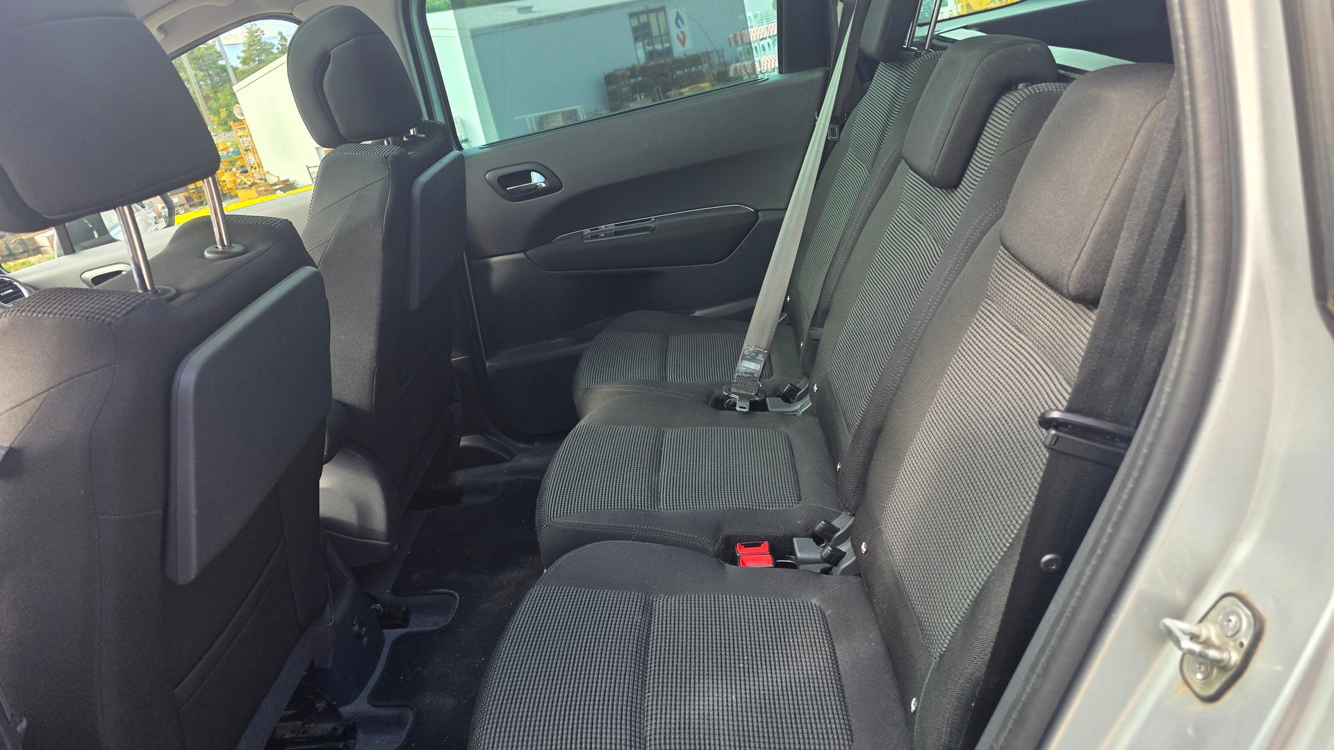 PEUGEOT 5008 1.6 16V T Sport Pack-image-6