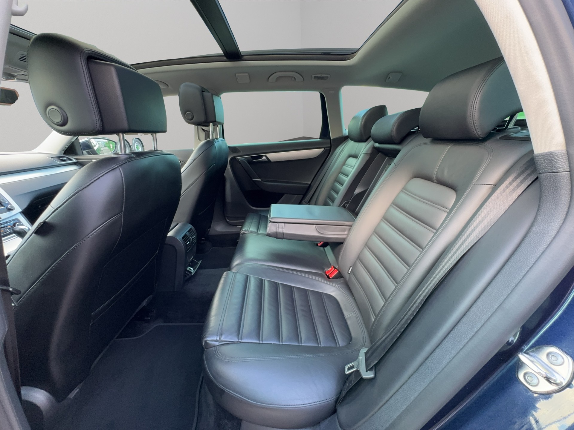VW Passat Variant 2.0 TDI BMT Comfortline 4MDSG-image-10