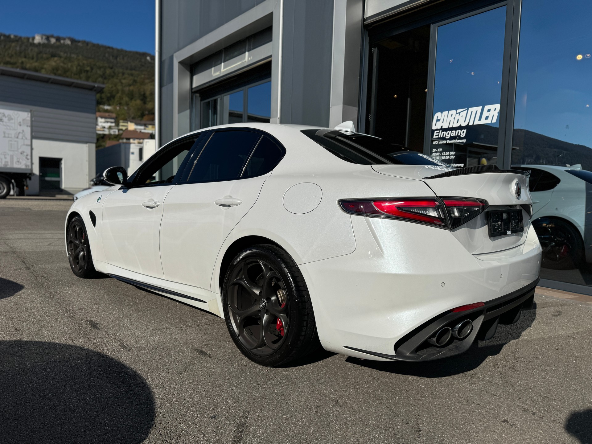 ALFA ROMEO Giulia 2.9 V6 Quadrifoglio Automatic 🚀 PEARL WHITE 699.- pro Monat!-image-15