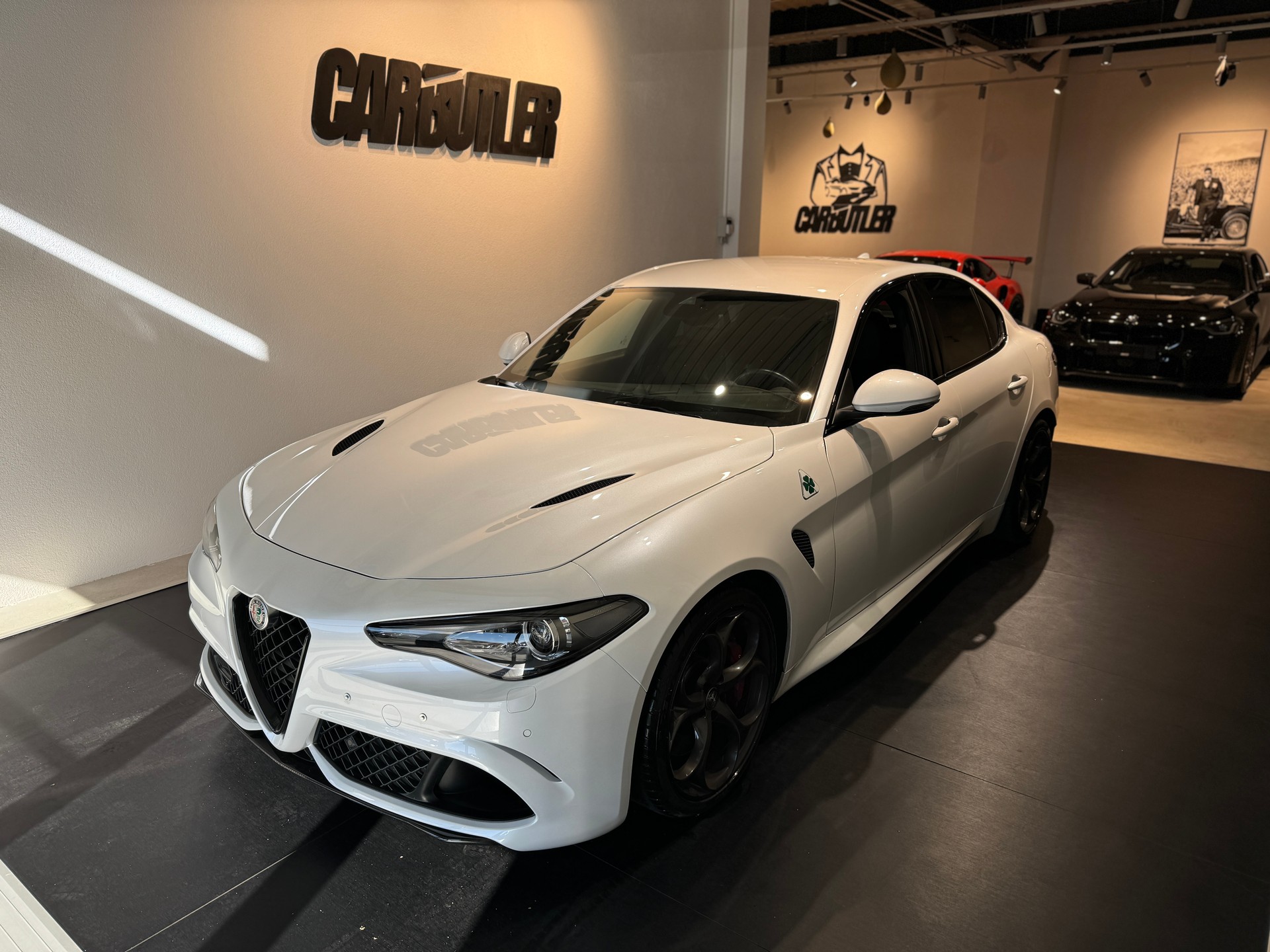 ALFA ROMEO Giulia 2.9 V6 Quadrifoglio Automatic 🚀 PEARL WHITE 699.- pro Monat!-image-1