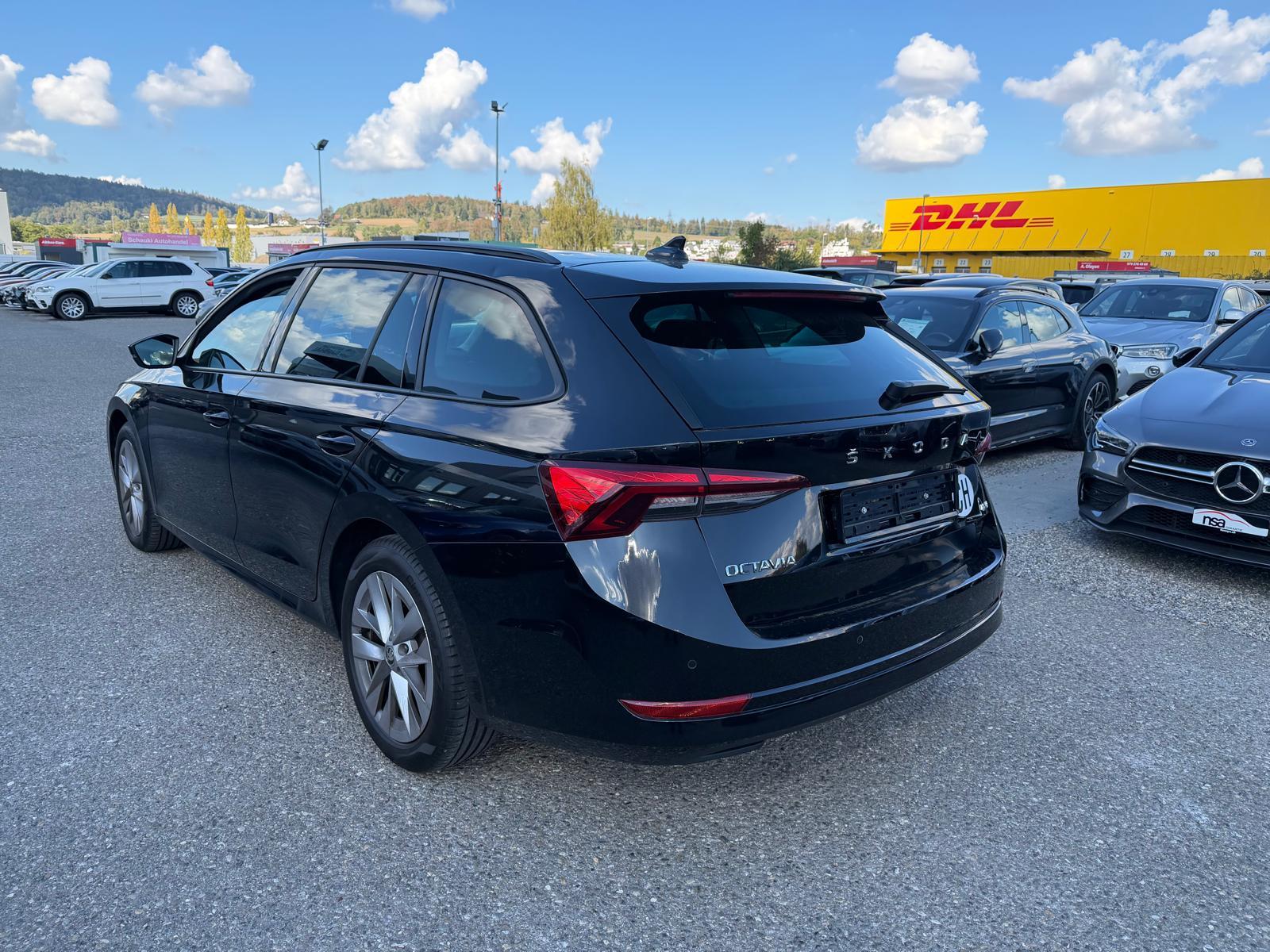 SKODA Octavia Combi 2.0 TSI SportLine 4x4 DSG-image-3