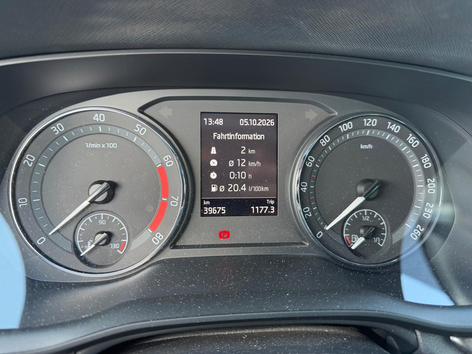 SKODA Octavia Combi 2.0 TSI SportLine 4x4 DSG-image-5