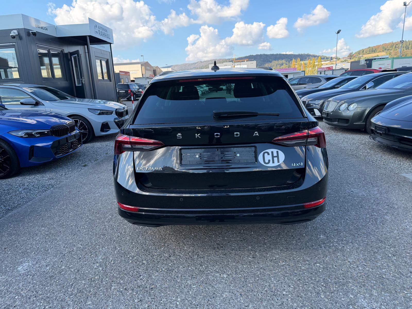 SKODA Octavia Combi 2.0 TSI SportLine 4x4 DSG-image-4
