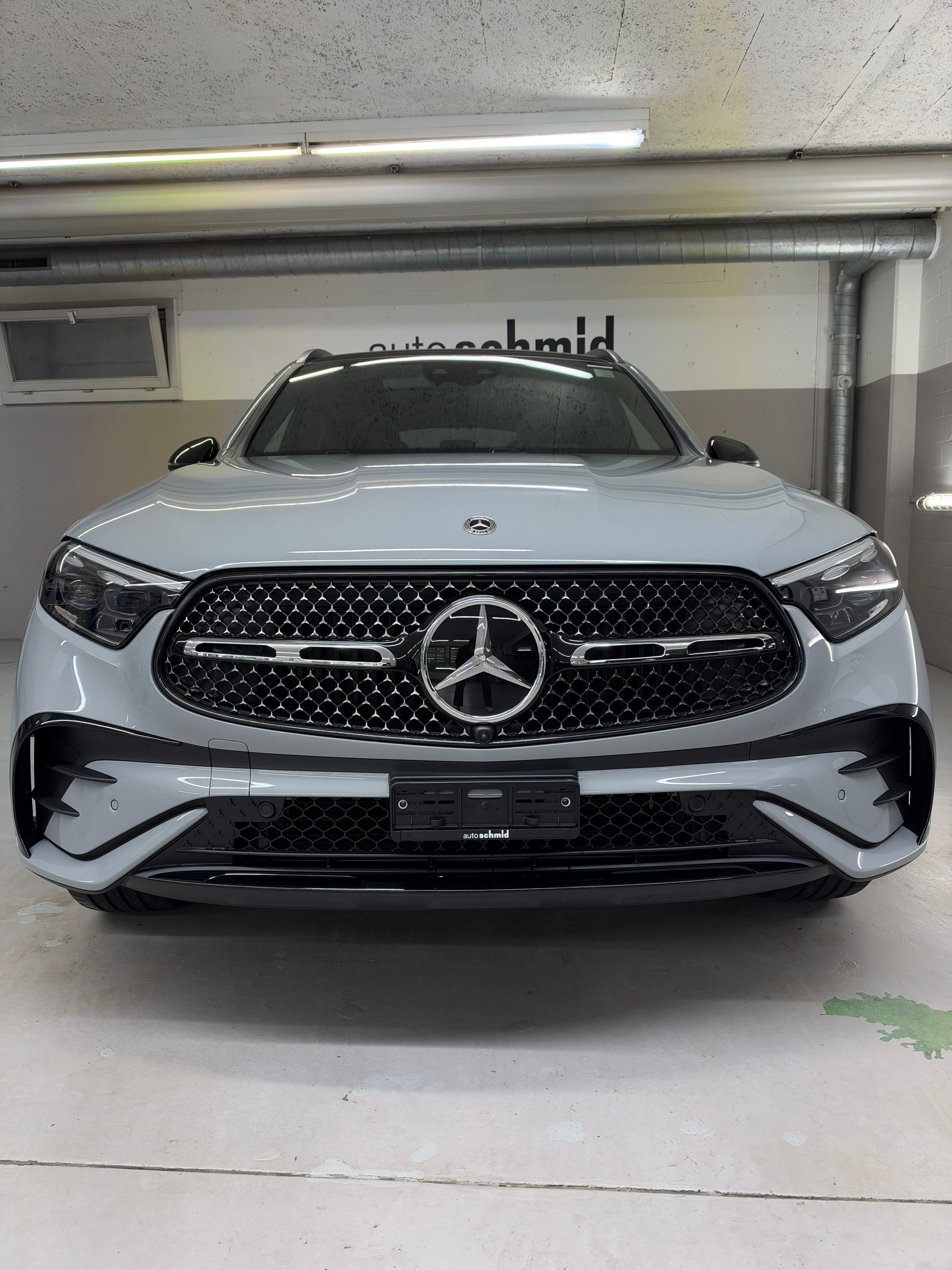 MERCEDES-BENZ GLC 300 e 4Matic EQ Star-showroom-element-1