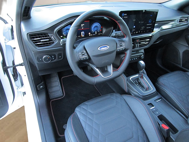 FORD Focus 1.0 MHEV ST-Line X Automat-image-16