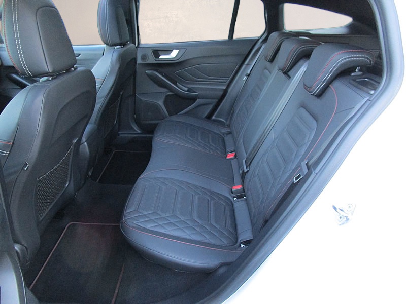 FORD Focus 1.0 MHEV ST-Line X Automat-image-7