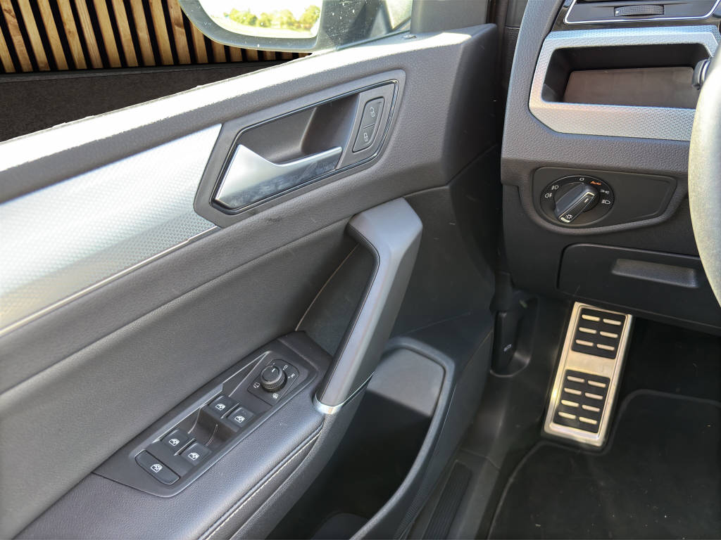 VW Touran 1.5 TSI Comfortline United DSG-image-13
