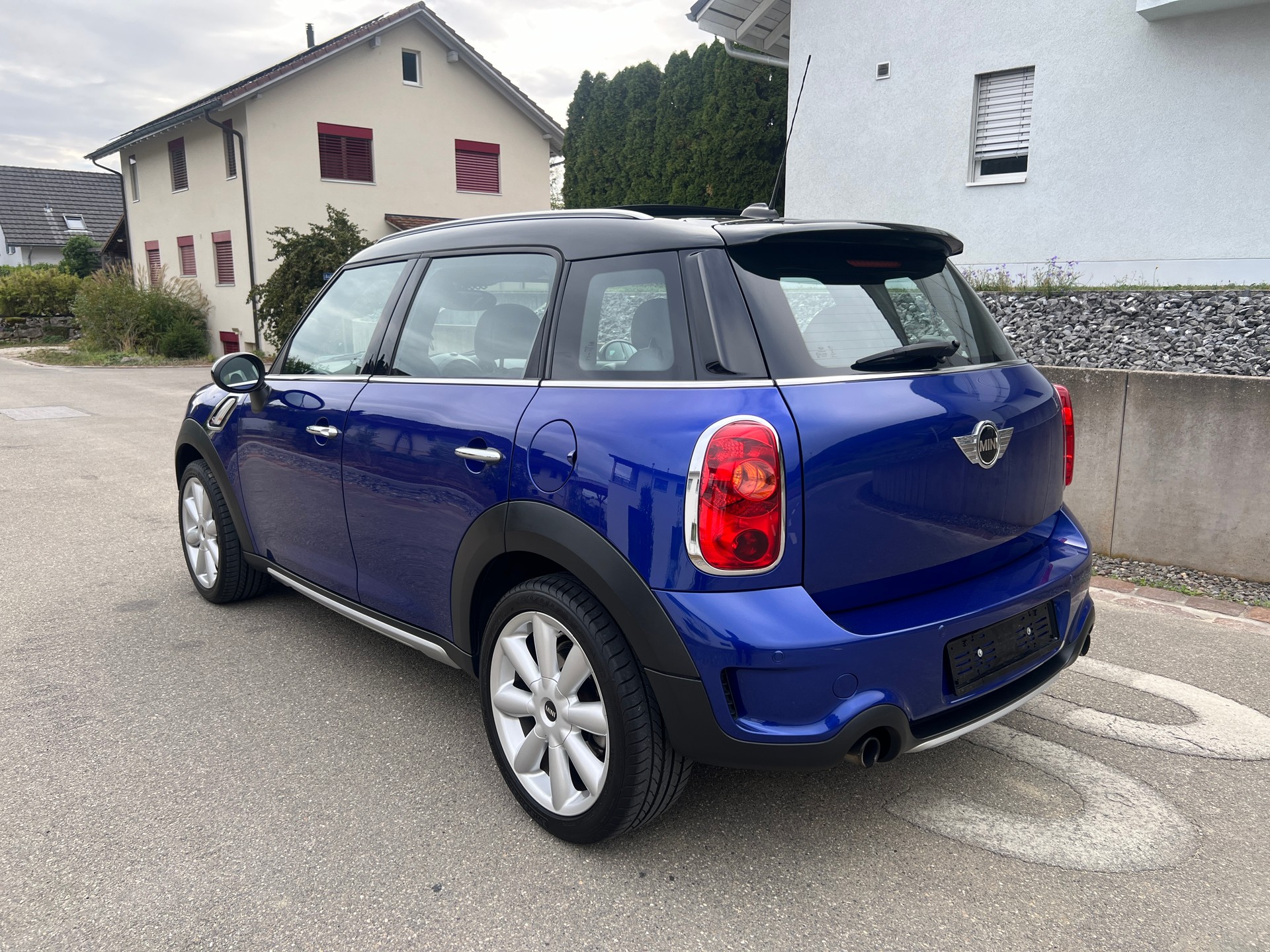 MINI Countryman Cooper S ALL4 Steptronic 190 PS * LEDER * Panoramadach *-image-7