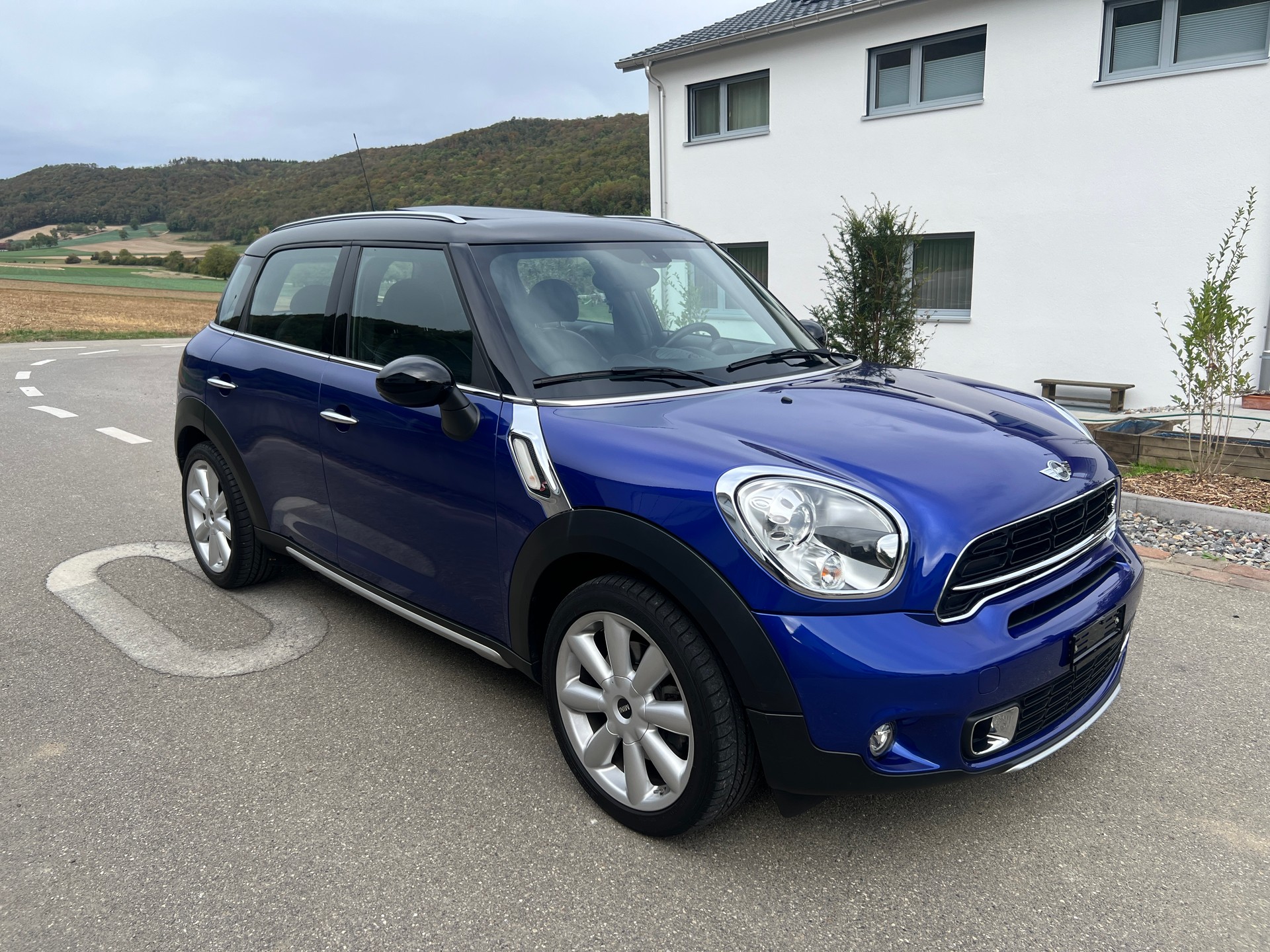 MINI Countryman Cooper S ALL4 Steptronic 190 PS * LEDER * Panoramadach *-image-4
