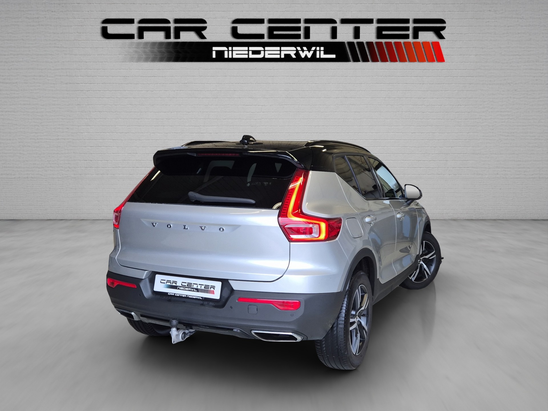 VOLVO XC40 T4 AWD R-Design Geartronic-image-1