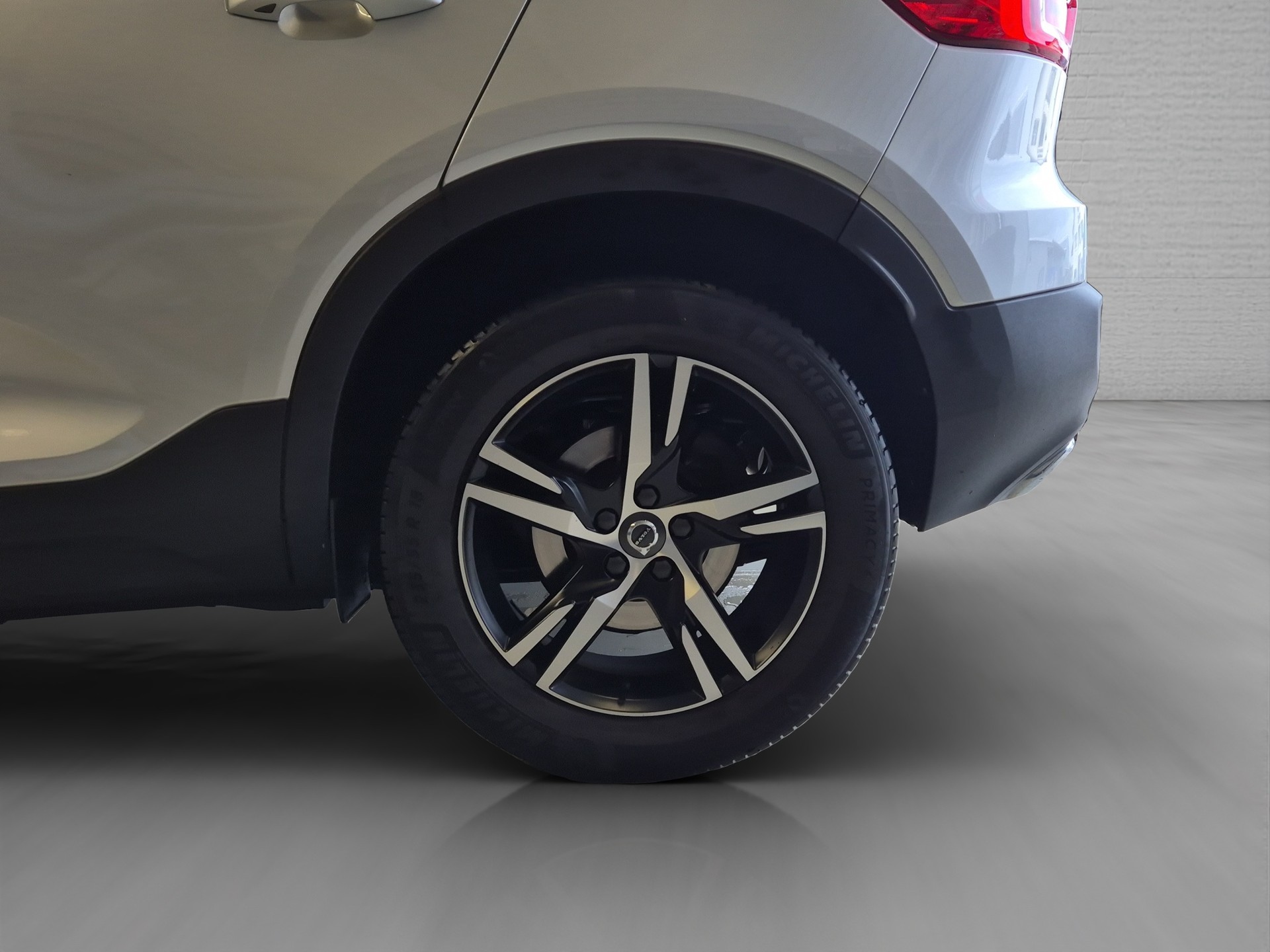 VOLVO XC40 T4 AWD R-Design Geartronic-image-12