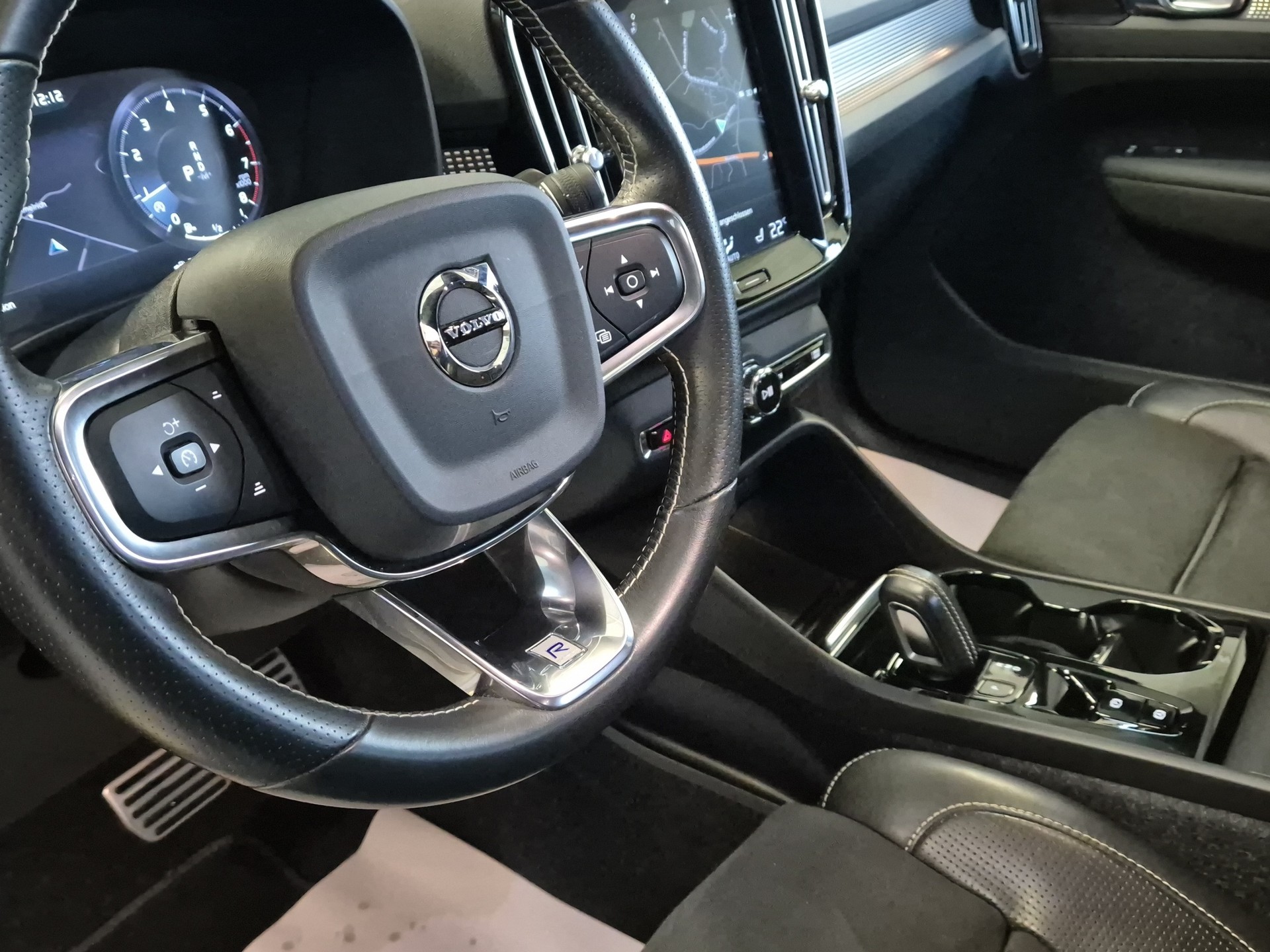 VOLVO XC40 T4 AWD R-Design Geartronic-image-25