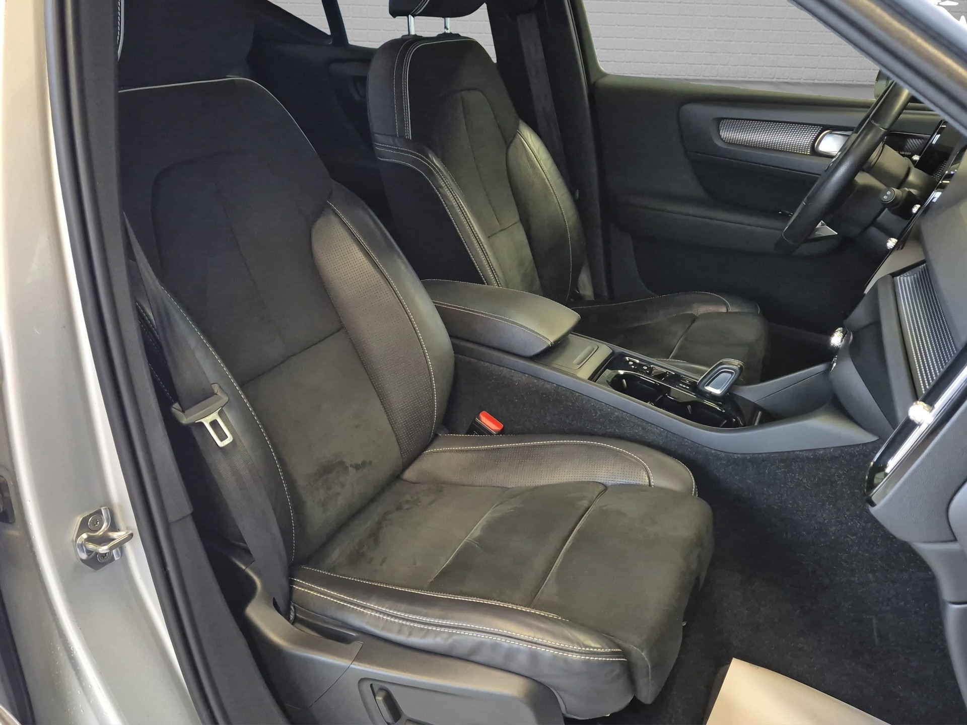 VOLVO XC40 T4 AWD R-Design Geartronic-image-20