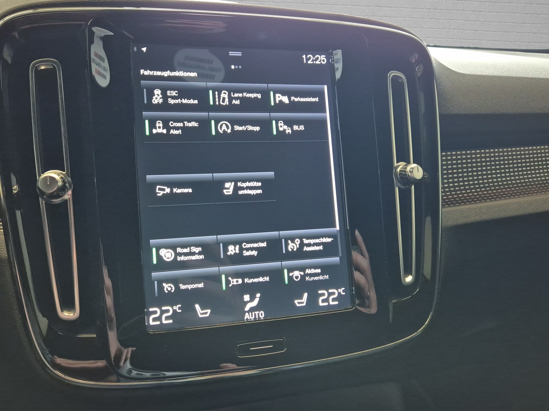 VOLVO XC40 T4 AWD R-Design Geartronic-image-26