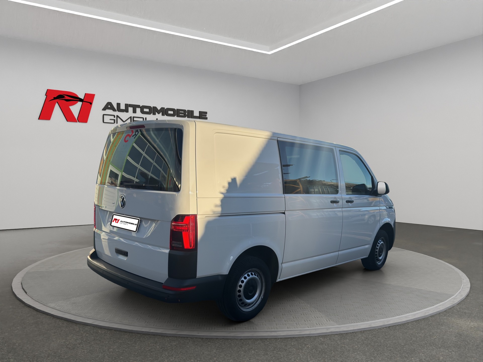 VW T6.1 2.0 TDI DSG-image-3