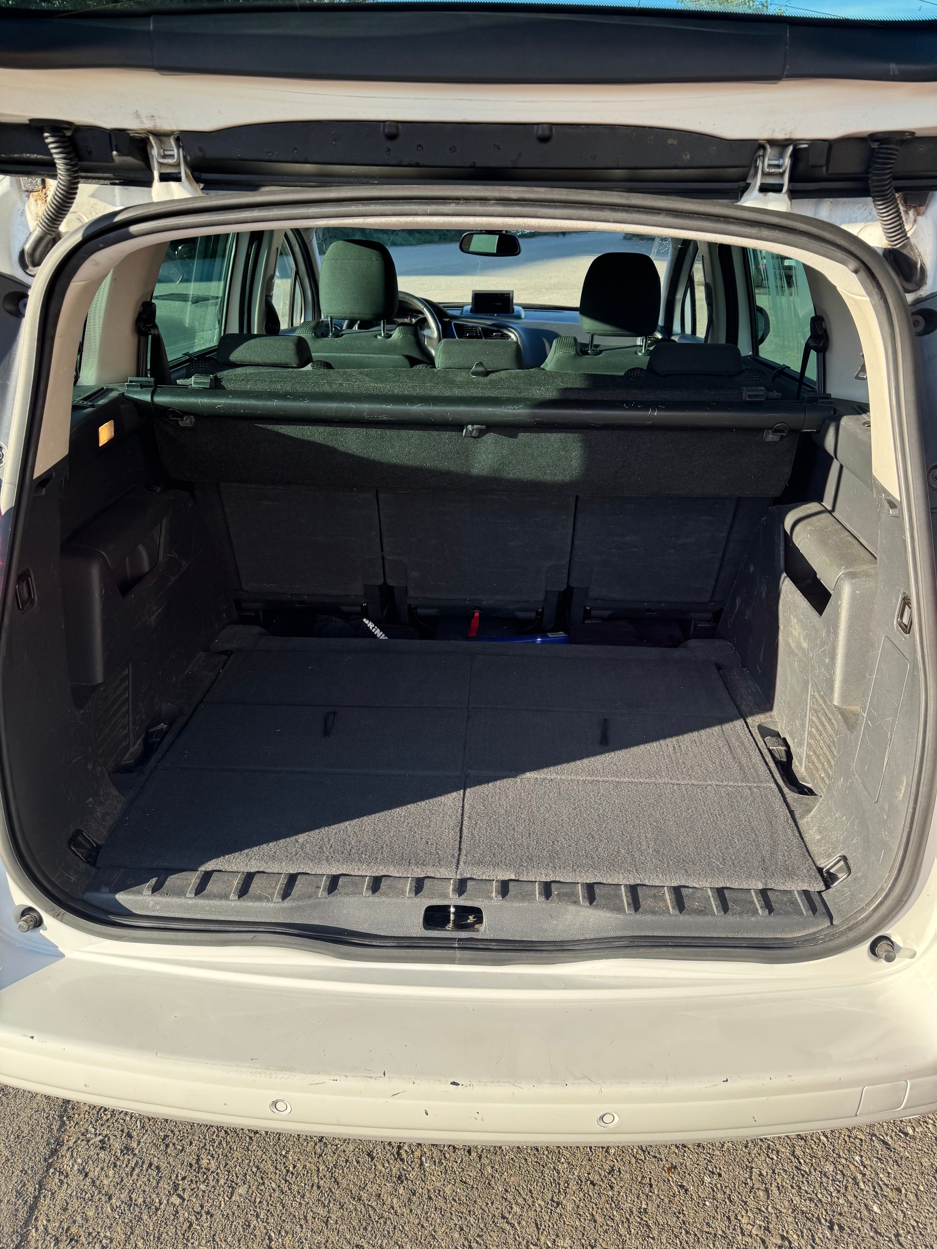 PEUGEOT 5008 1.6 BlueHDi Active Tiptronic-image-9