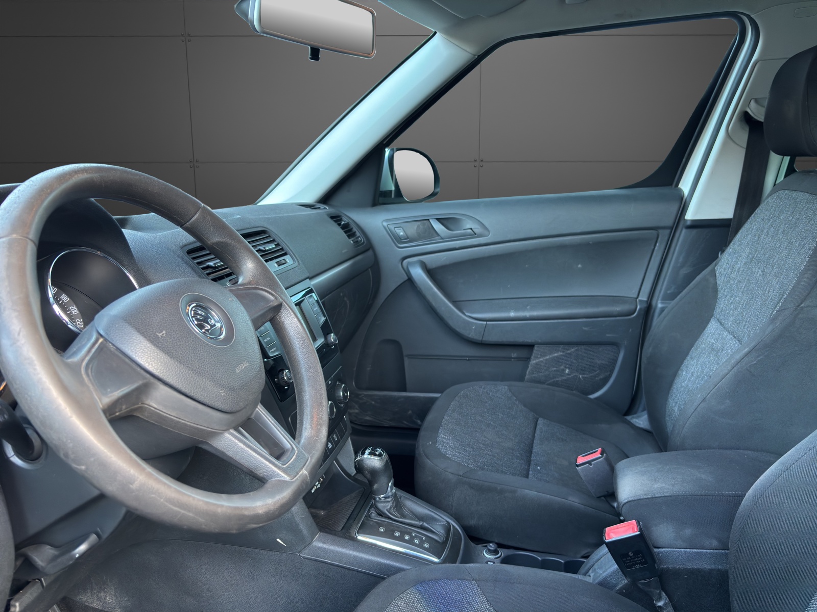 SKODA Yeti 1.4 TSI Active Outdoor 4x4 DSG-image-2