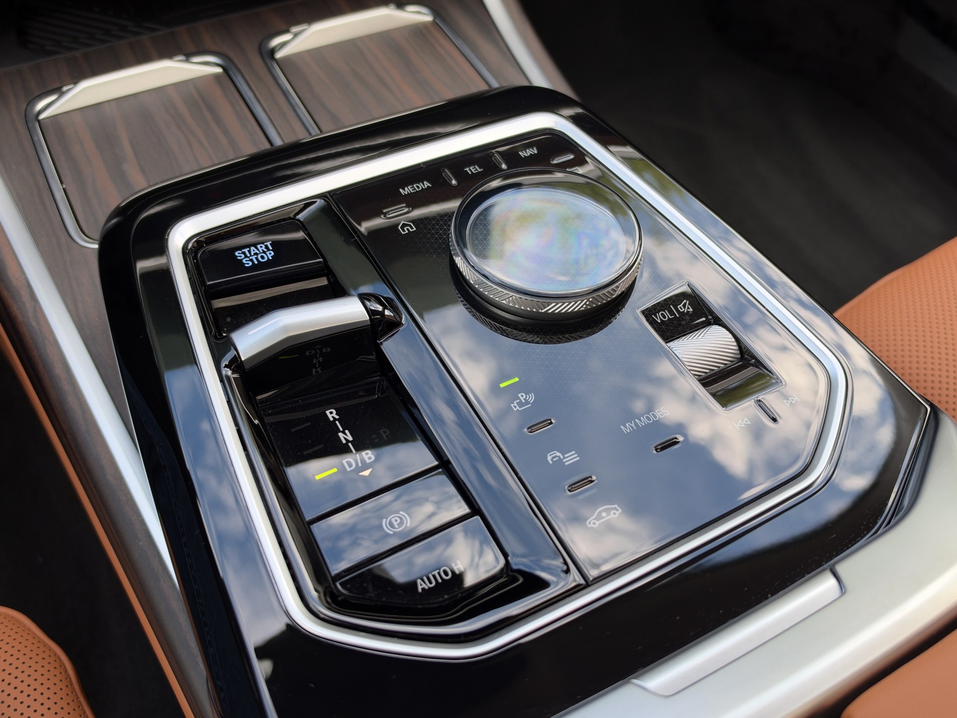 BMW i7 xDrive 60 (CH) INDIVIDUAL-image-22