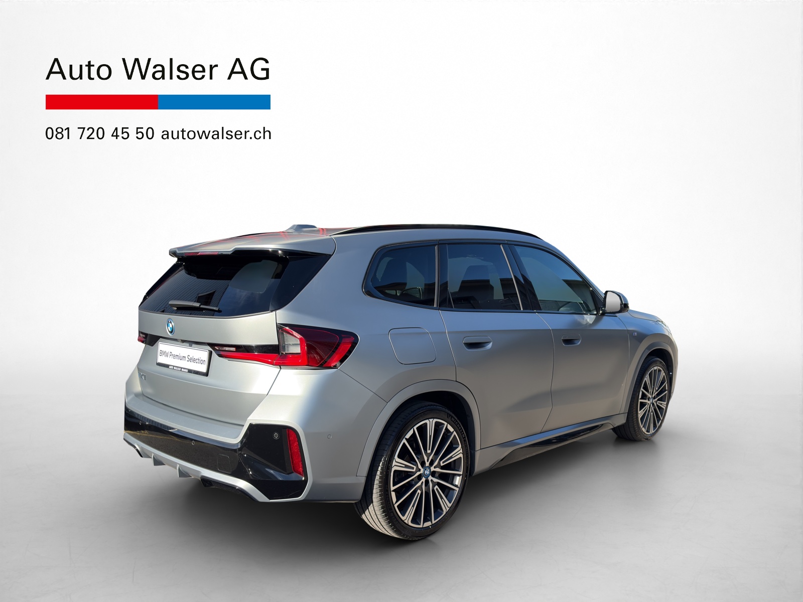 BMW iX1 30 xDrive-image-4
