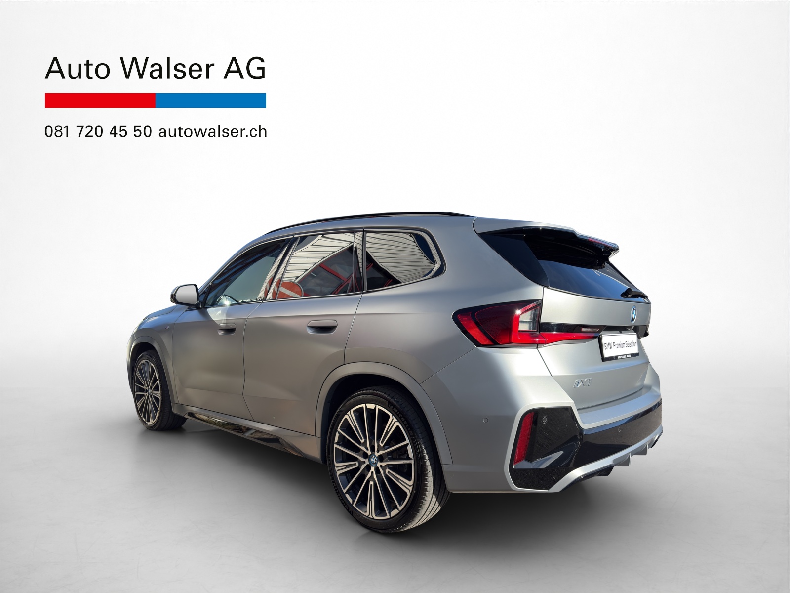 BMW iX1 30 xDrive-image-2