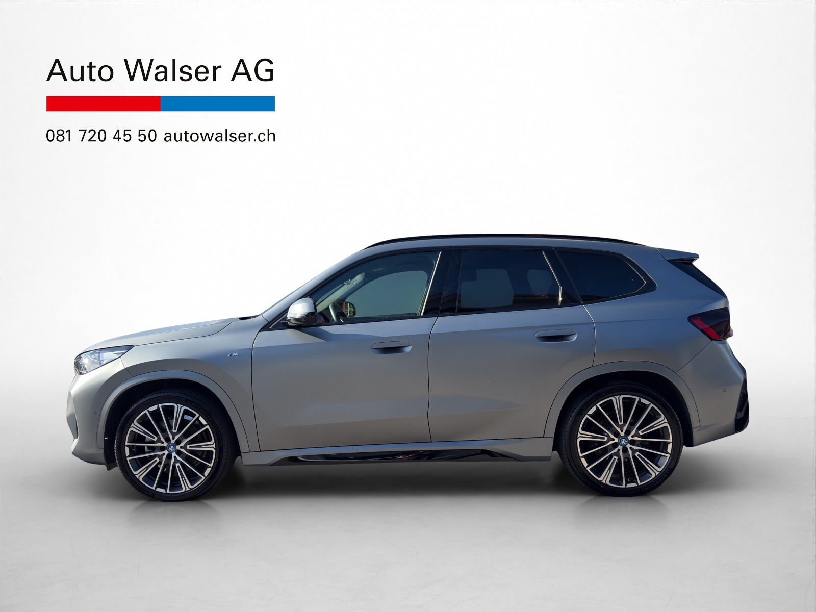 BMW iX1 30 xDrive-image-1