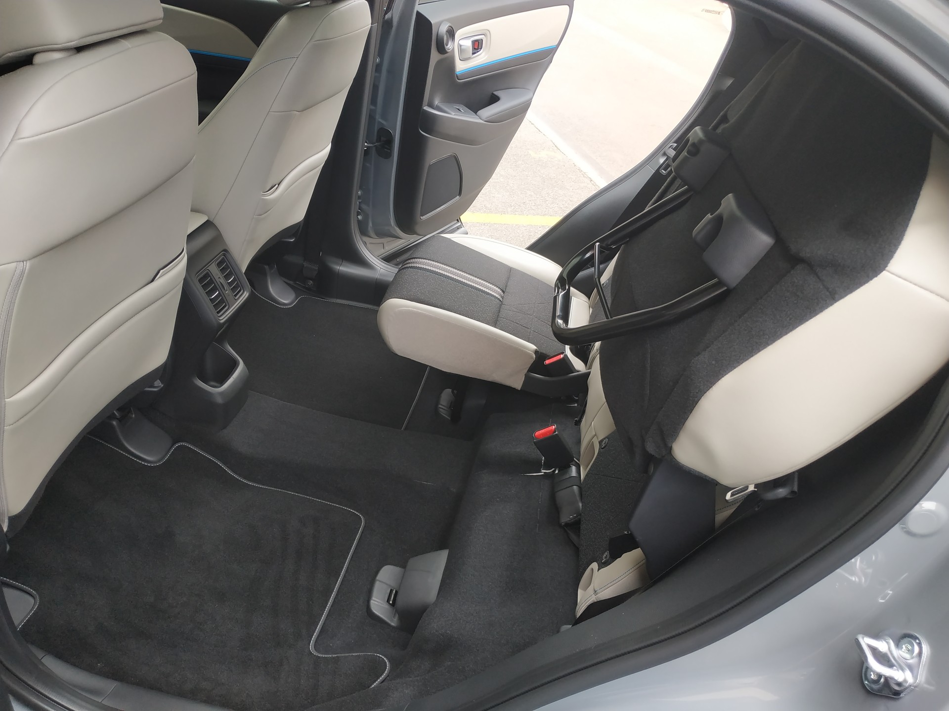 HONDA HR-V 1.5i-MMD Advance Style Plus CVT-image-22