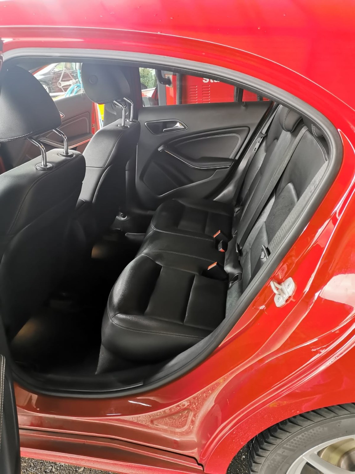 MERCEDES-BENZ A 180 Urban-image-2