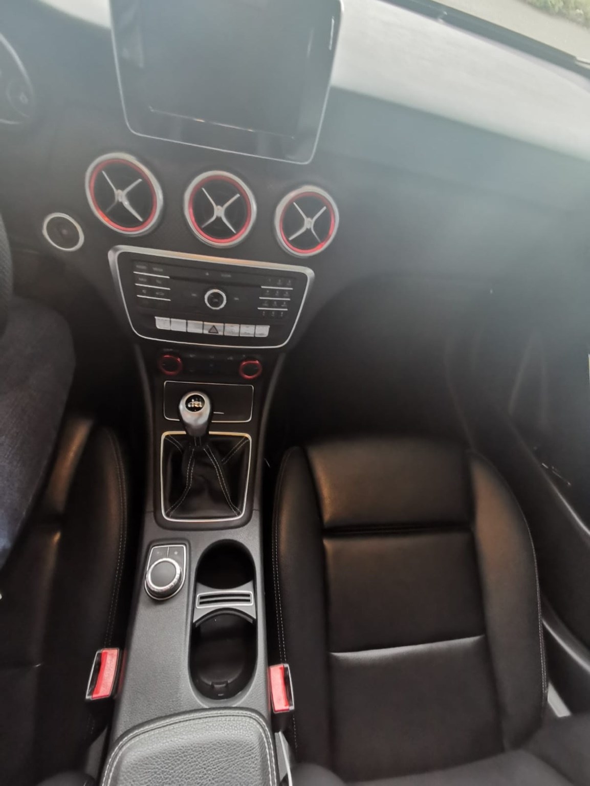 MERCEDES-BENZ A 180 Urban-image-6