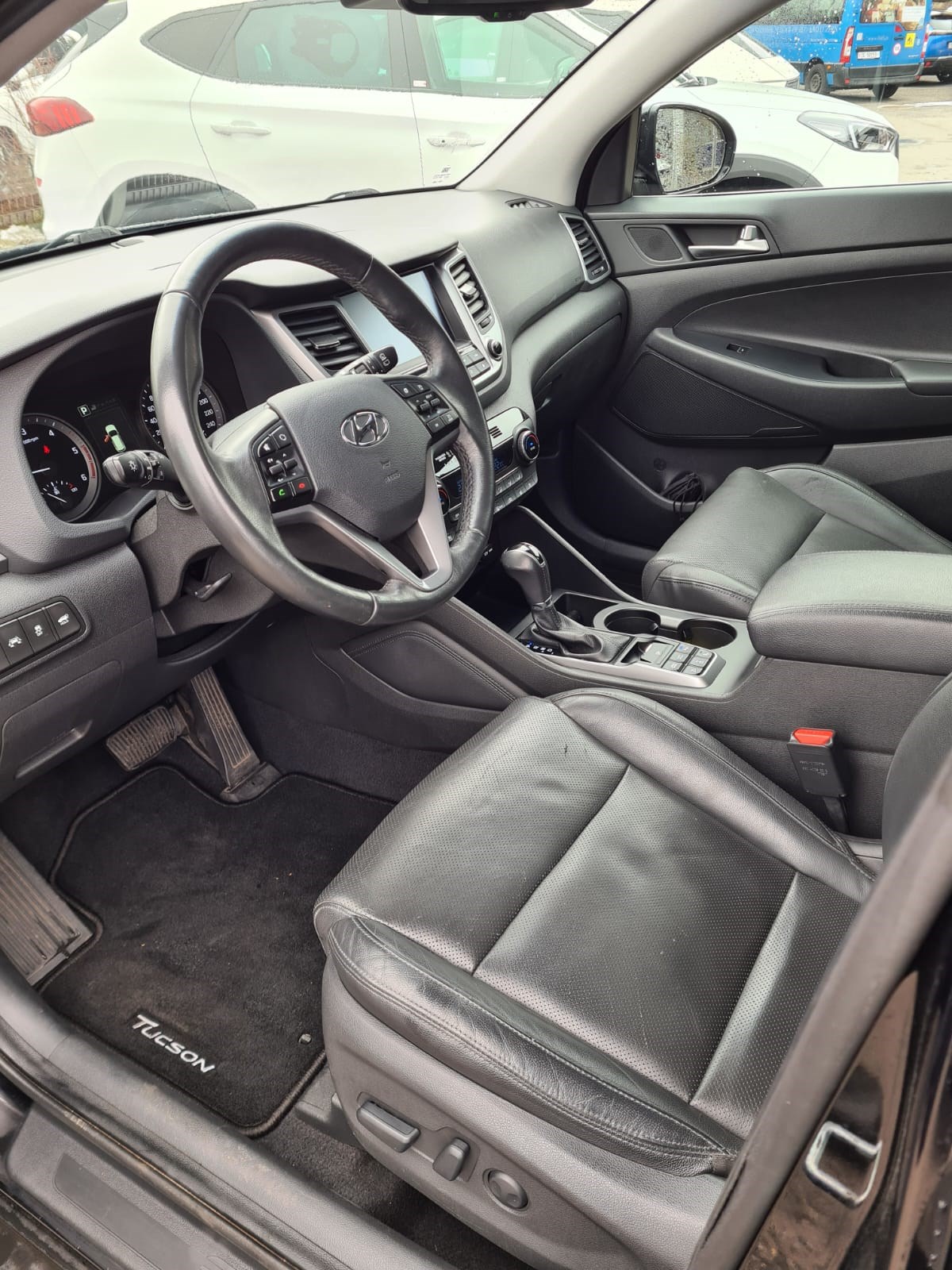 HYUNDAI Tucson 2.0 CRDI Vertex 4WD Automatic-image-5
