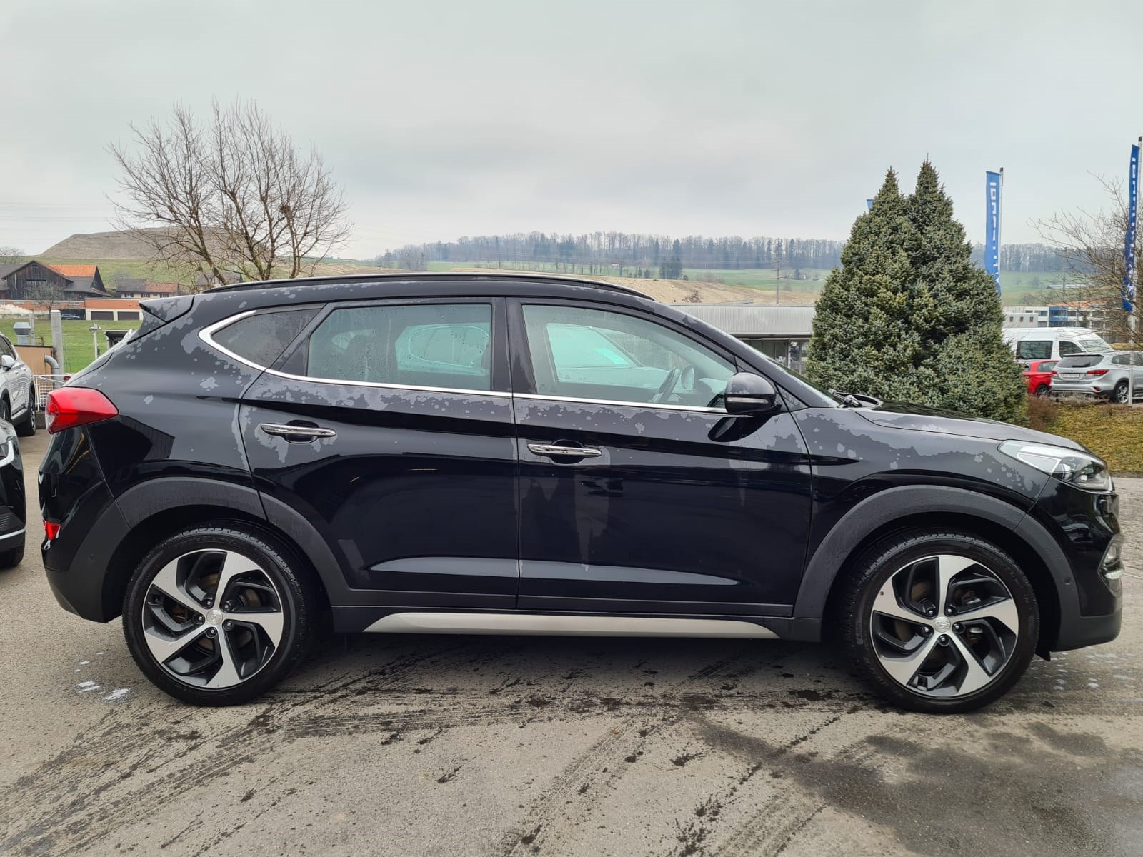 HYUNDAI Tucson 2.0 CRDI Vertex 4WD Automatic-image-3