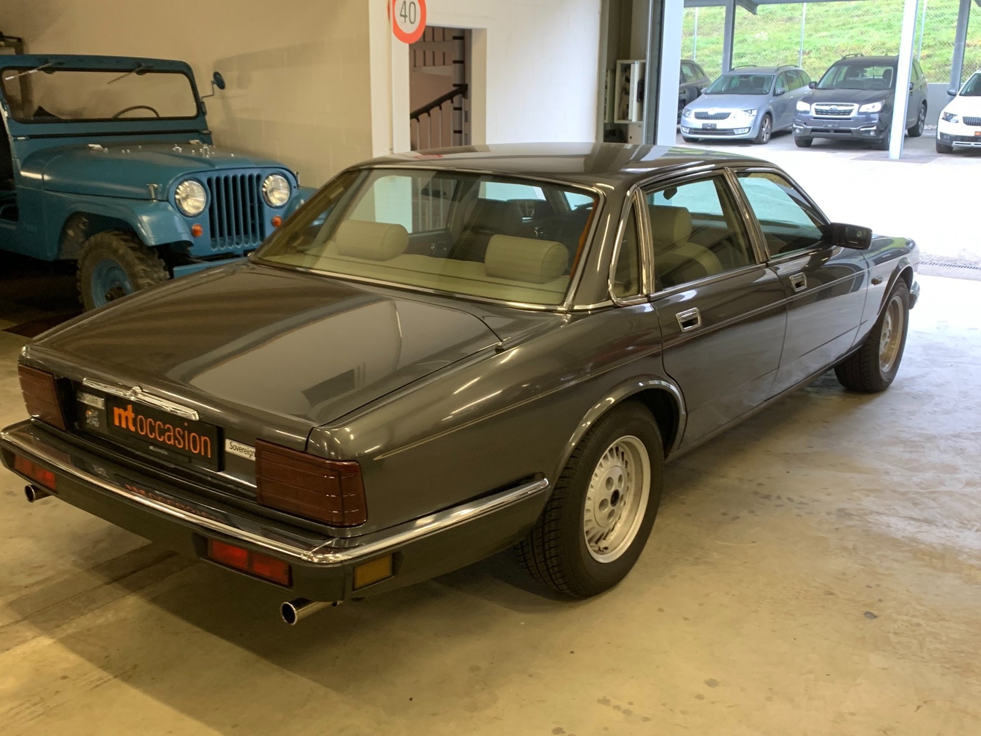 JAGUAR XJ6 3.6 Sovereign-image-1