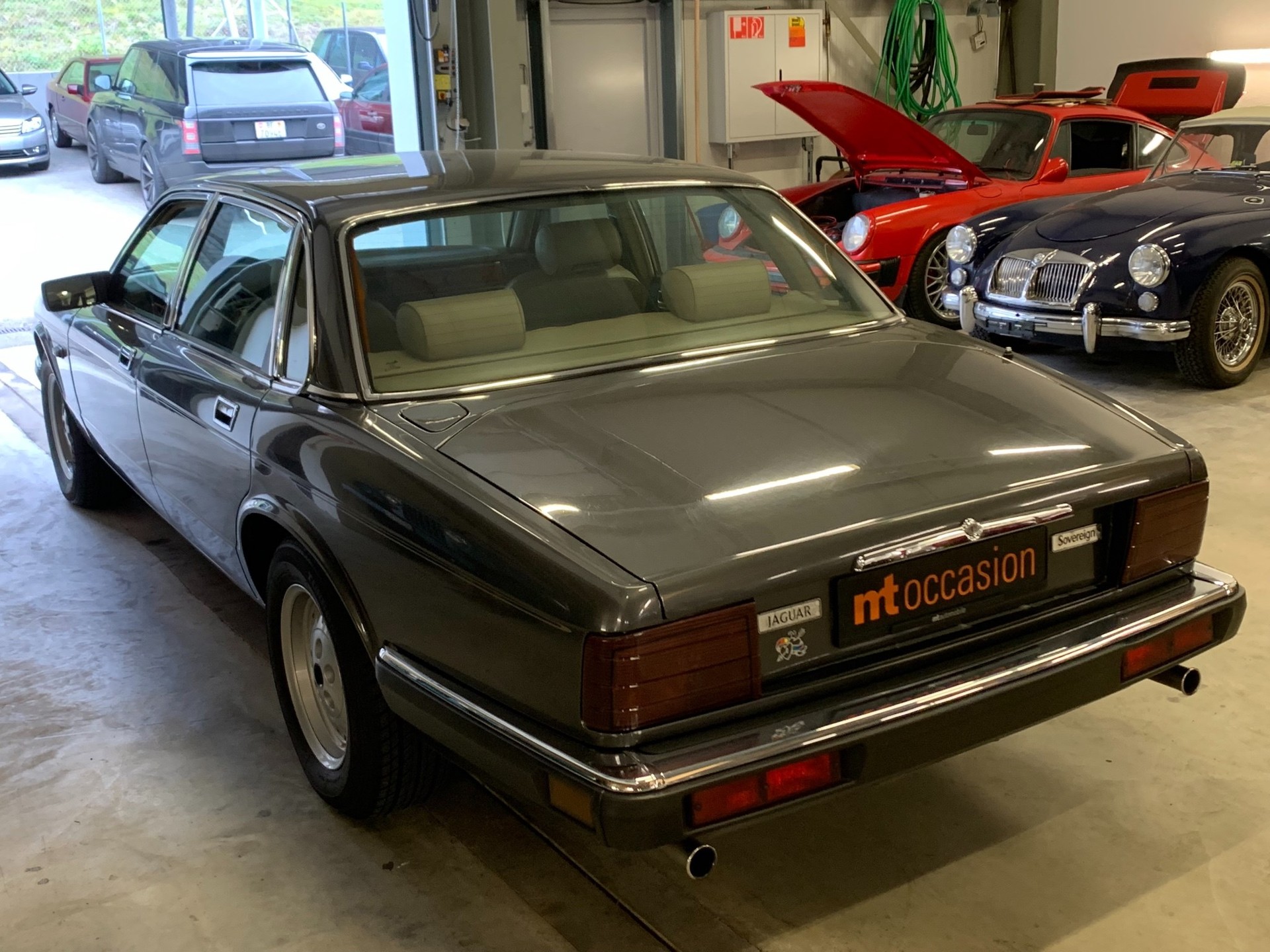 JAGUAR XJ6 3.6 Sovereign-image-2