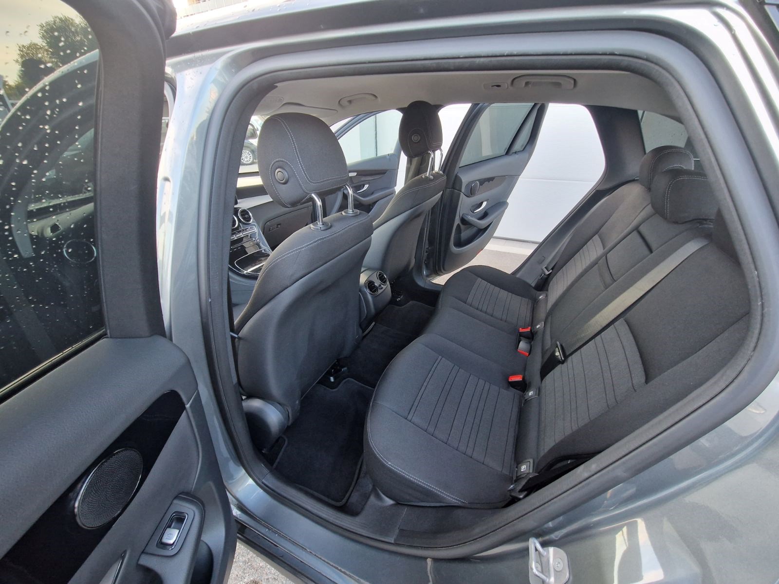 MERCEDES-BENZ GLC 250 d 4Matic 9G-Tronic-image-9