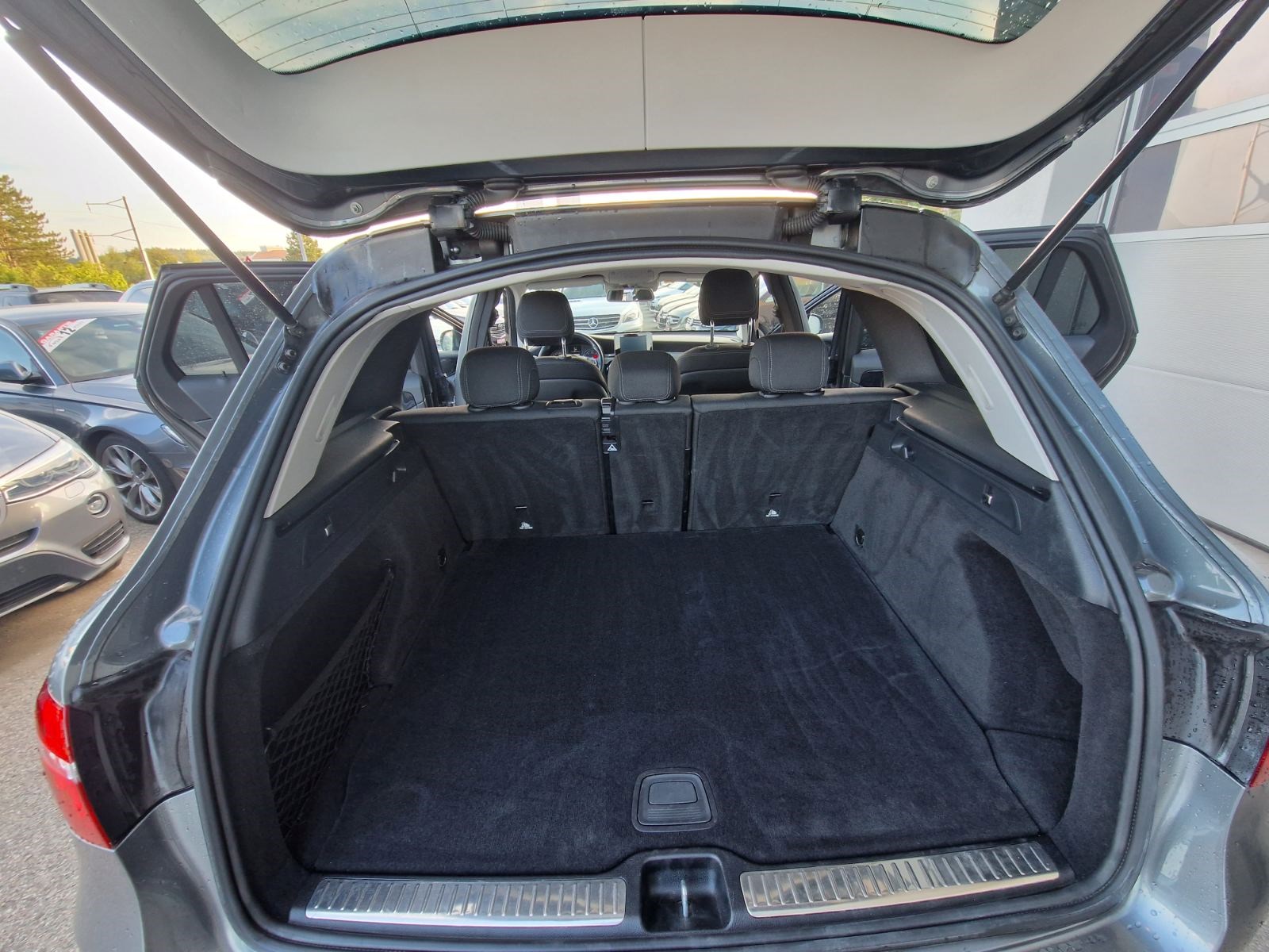 MERCEDES-BENZ GLC 250 d 4Matic 9G-Tronic-image-11