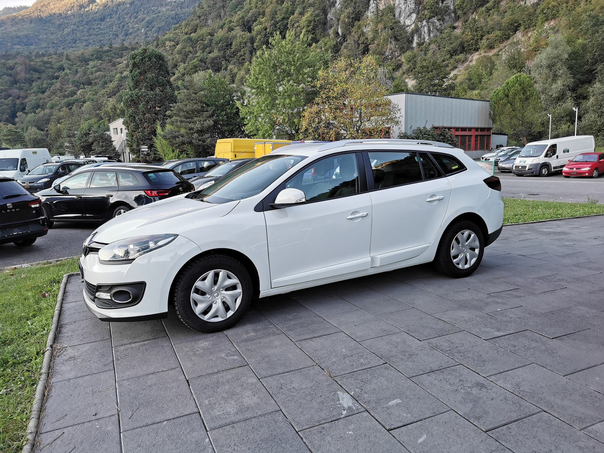 RENAULT Mégane Grandtour 1.5 dCi Expression EDC-image-0