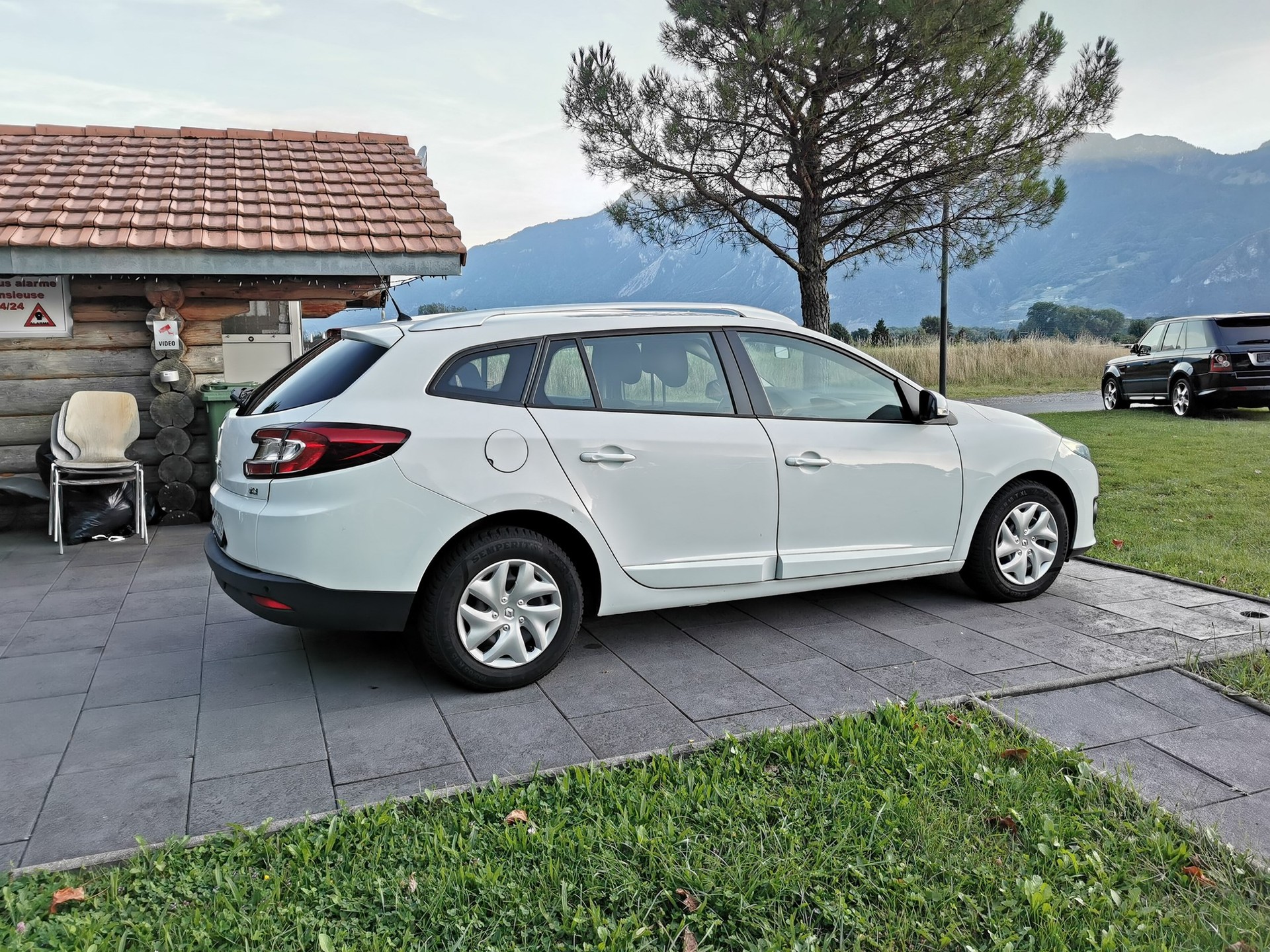 RENAULT Mégane Grandtour 1.5 dCi Expression EDC-image-11