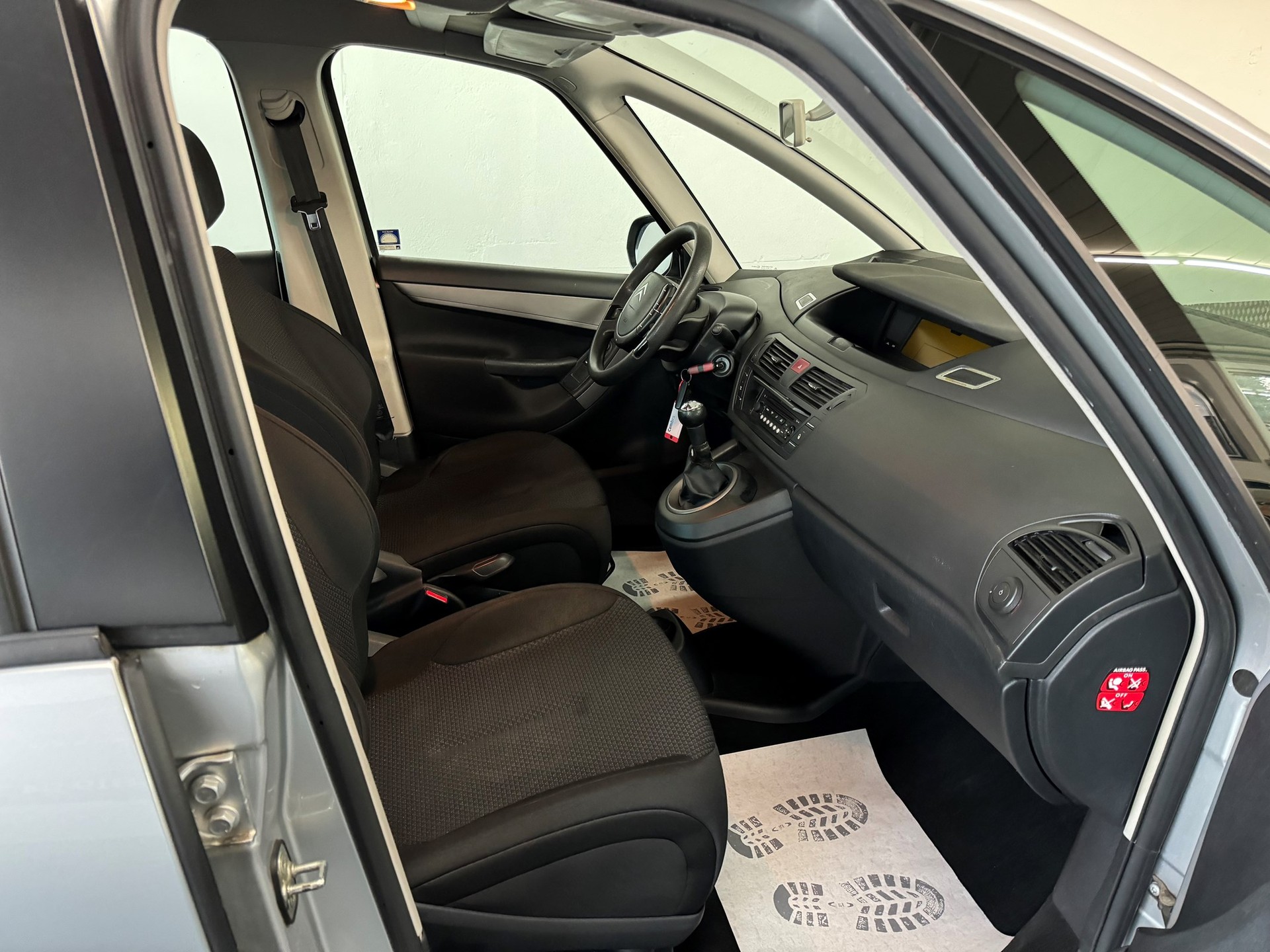 CITROEN C4 Picasso 1.8i 16V SX-image-15