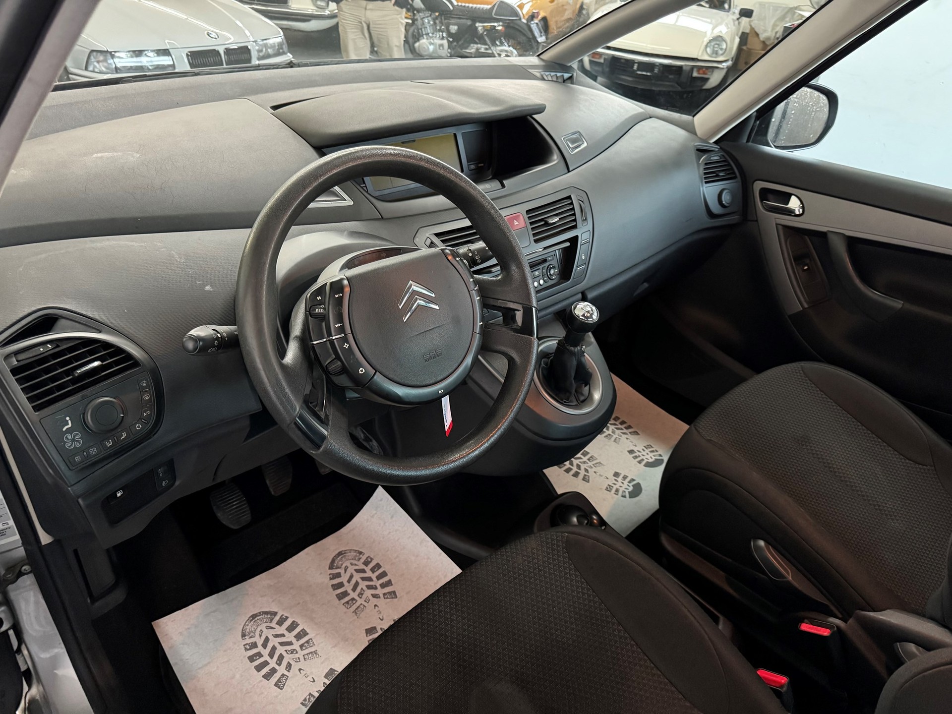 CITROEN C4 Picasso 1.8i 16V SX-image-10